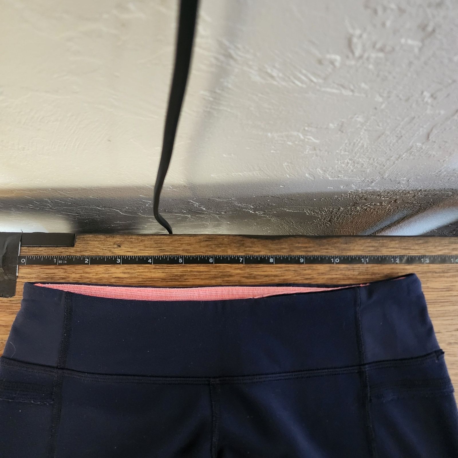 Lululemon Lululemon Navy Blue Capri Leggings Size 4 Stretchy Size 27" / US 4 / IT 40 - 2 Thumbnail