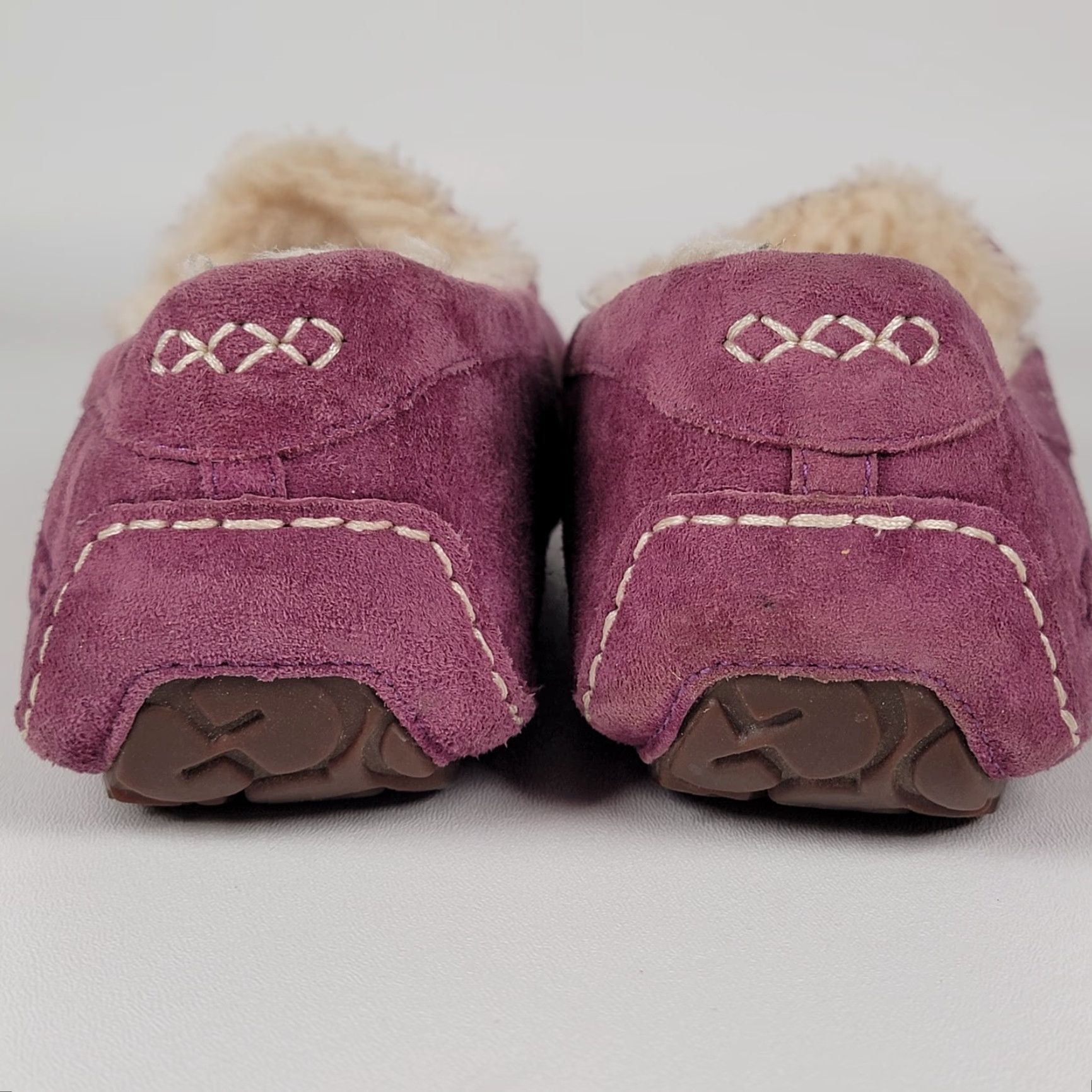 Ugg UGG Slipper Women Moccasin Slippers Pink Suede Shearling Slip On Cushioned Lined Comfort Travel Casual Indoors Outdoors US 10 UK 8.5 EU 41 Mens? Size ONE SIZE - 6 Thumbnail
