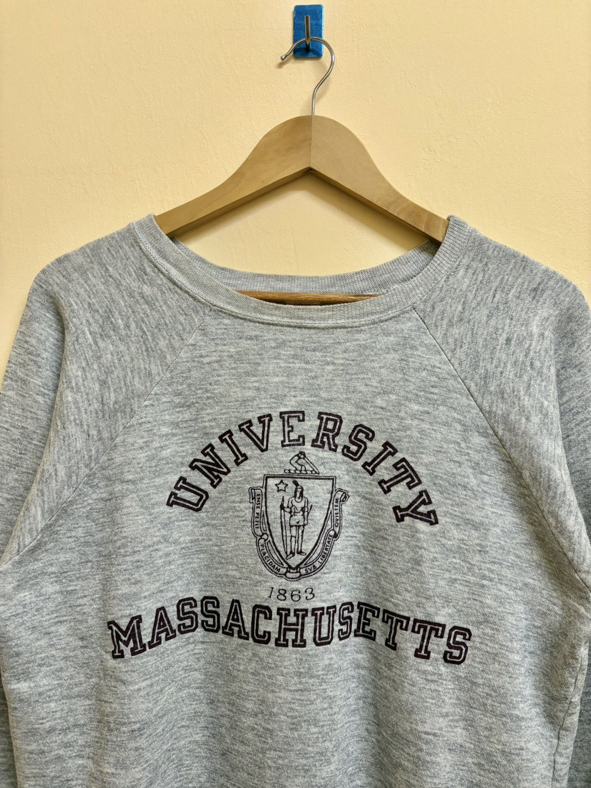 Champion Vintage 80s Champion University Massachusetts Sweatshirt Size US L / EU 52-54 / 3 - 3 Thumbnail