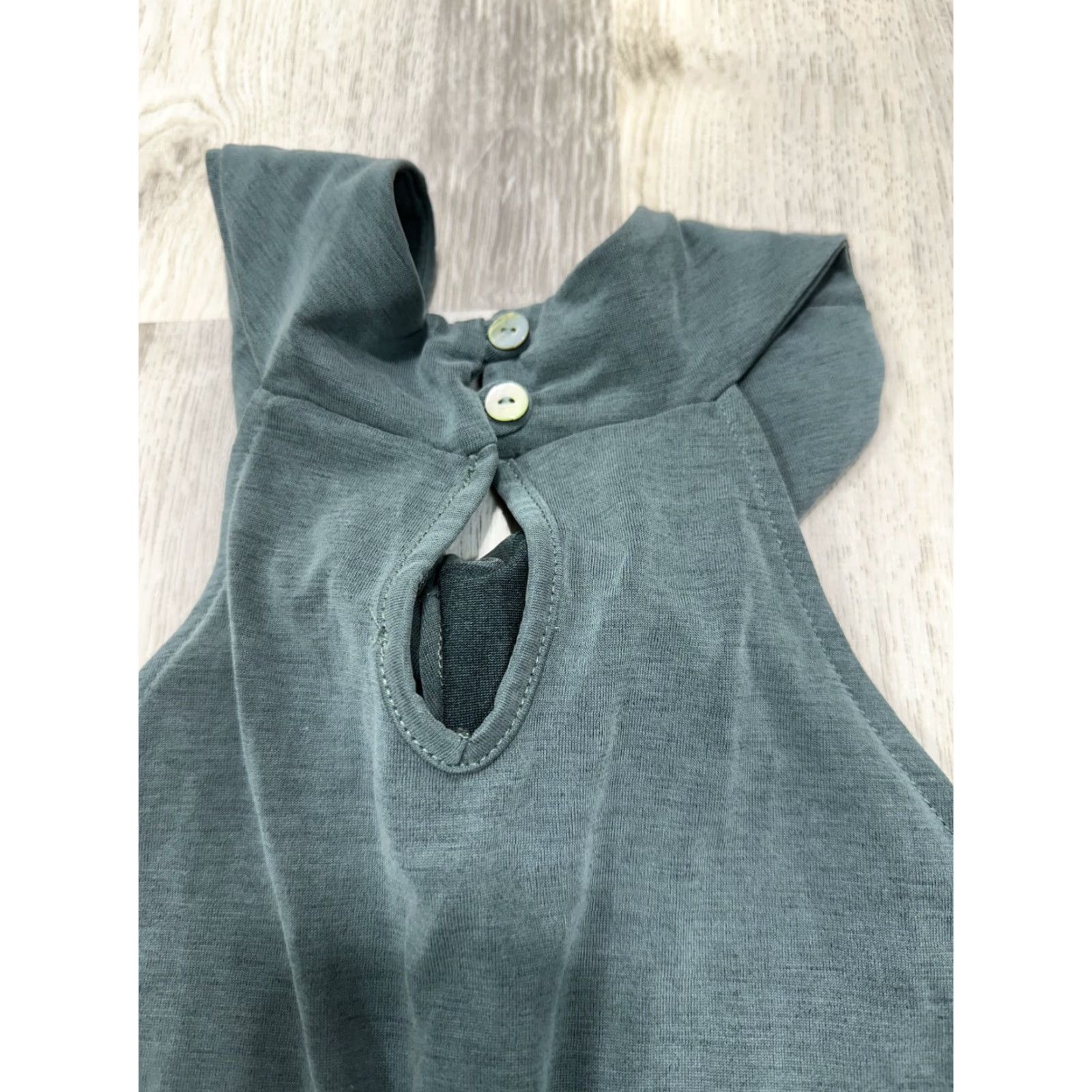 Vintage Green Envelope Woman's Green Envelope Halter Top Knit Tank Sleeveless Sz M Casual Women's Green Knot Collar Basic Modal Polyester Size M / US 6-8 / IT 42-44 - 6 Thumbnail