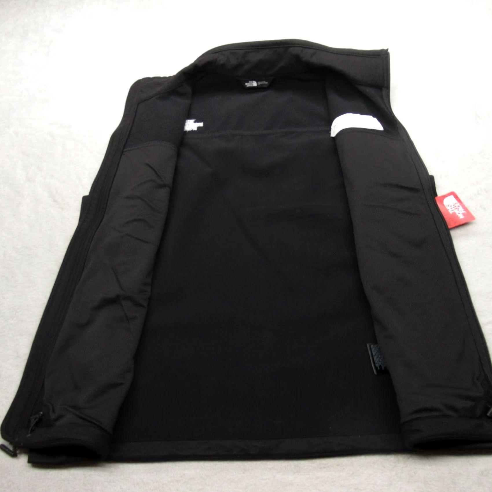 The North Face VINTAGE The North Face Vest Mens L Black Water Resistant Old Chicago Employee NEW Size US L / EU 52-54 / 3 - 3 Thumbnail