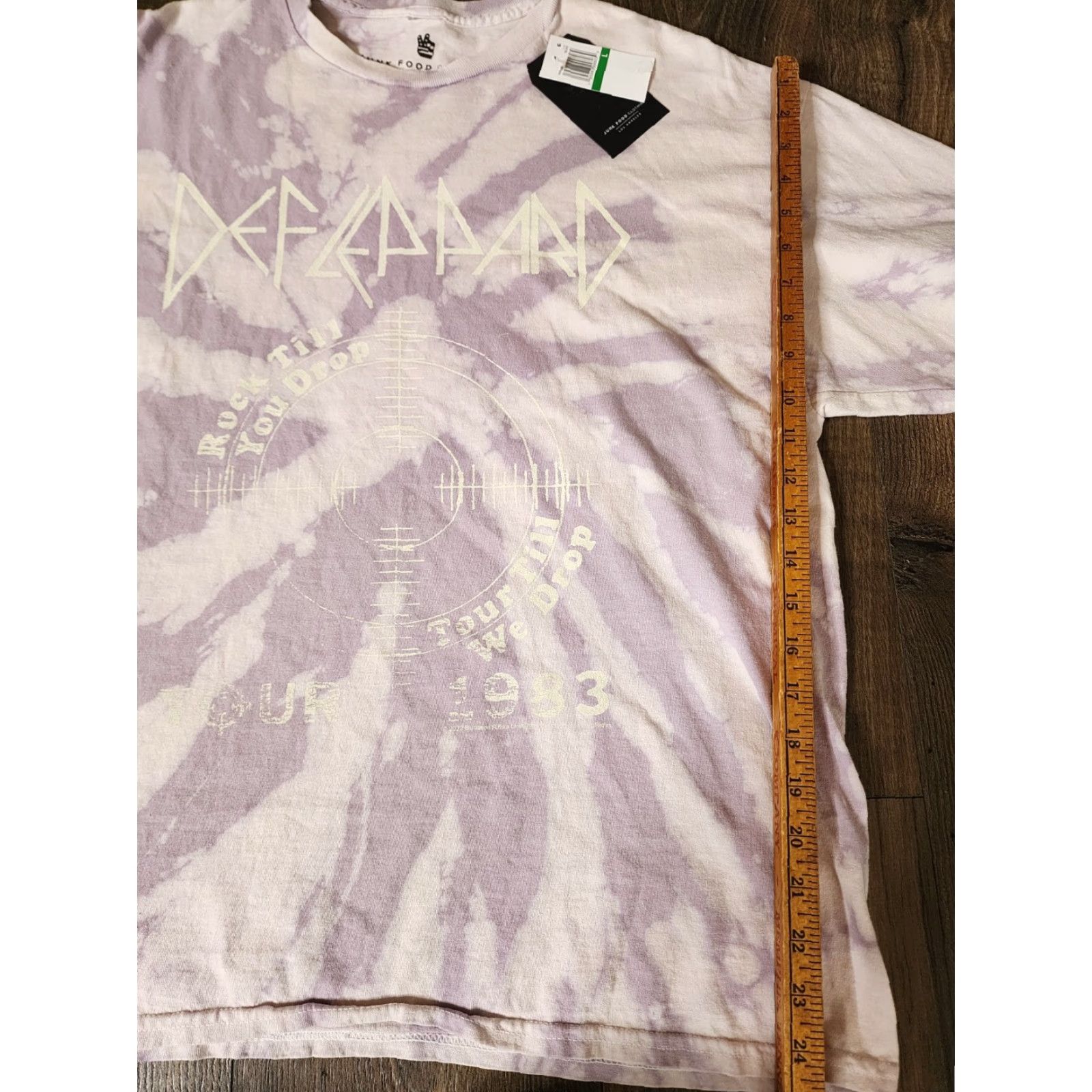Junk Food Junk Food T-Shirt Women's L Def Leppard 1983 Tour Tie Dye Oversized Crew Neck Short Sleeve Purple 100% Cotton Retro Rock 70s 80s 90s Band Tee Size L / US 10 / IT 46 - 2 Thumbnail