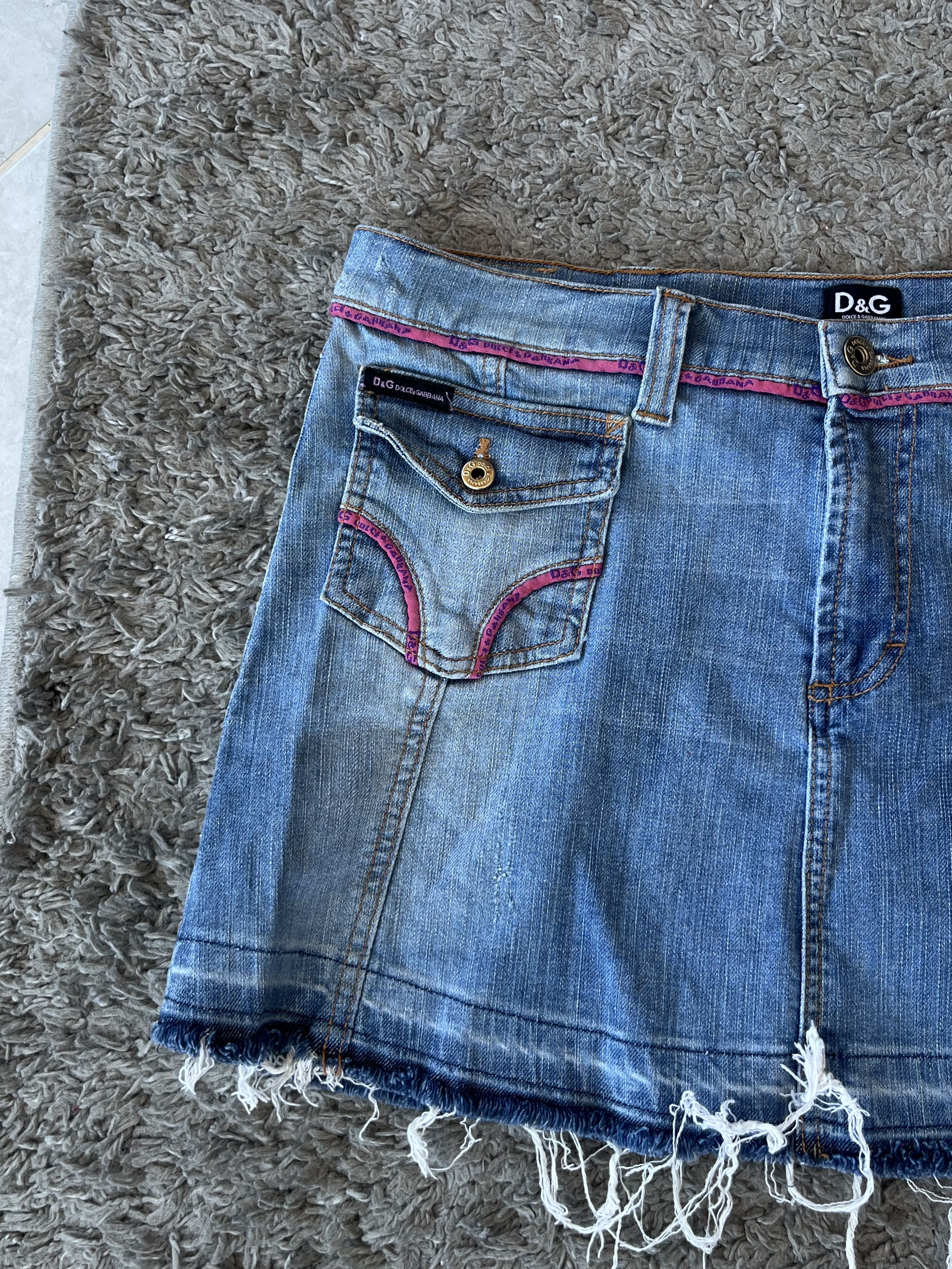 Dolce & Gabbana D&G Vintage Rare Mini Skirt With Pink Pipping On Blue Denim Size 30" / US 8 / IT 44 - 2 Thumbnail