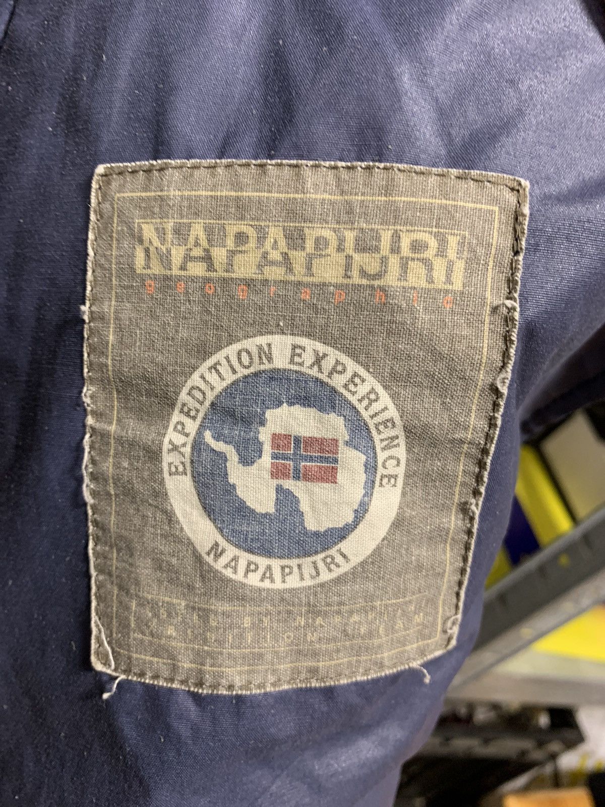 Napapijri Napapijri geography Size US XL / EU 56 / 4 - 5 Thumbnail