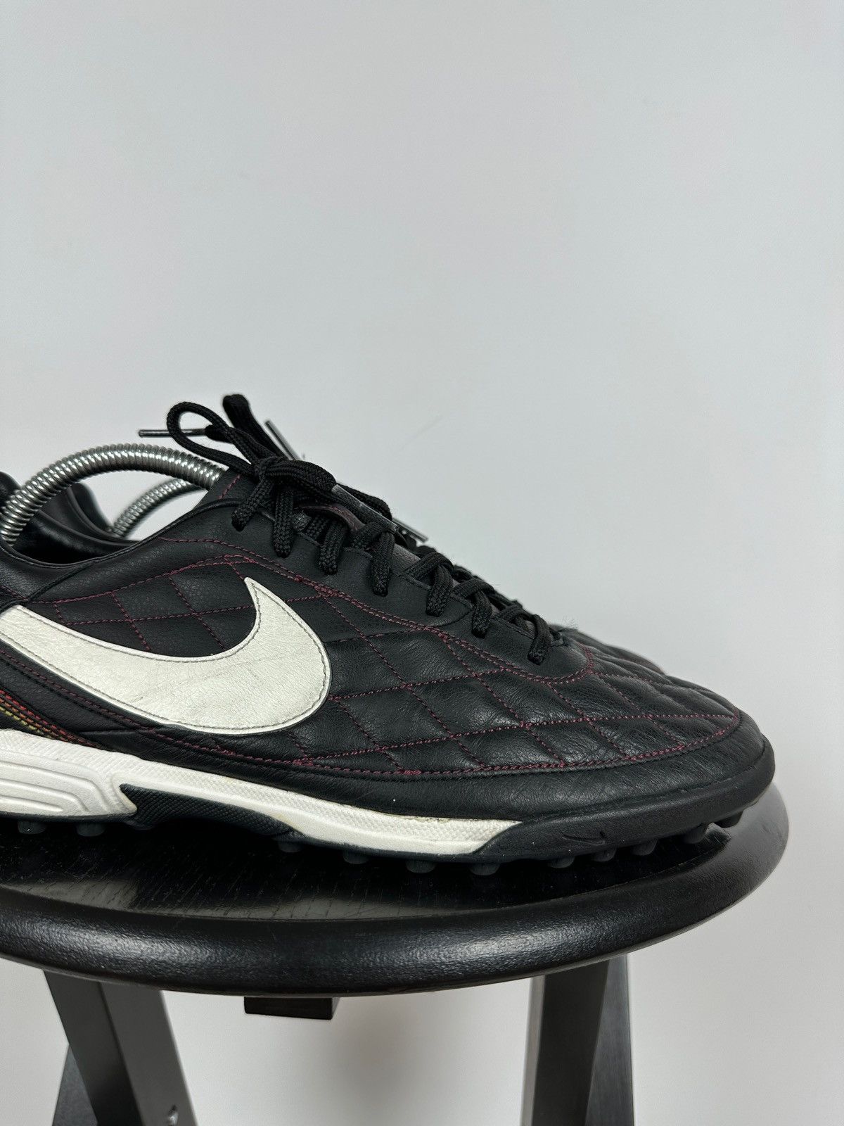 Nike 2008 Nike Tiempo R10 Ronaldinho Leather Football Shoes Size US 10 / EU 43 - 14 Thumbnail