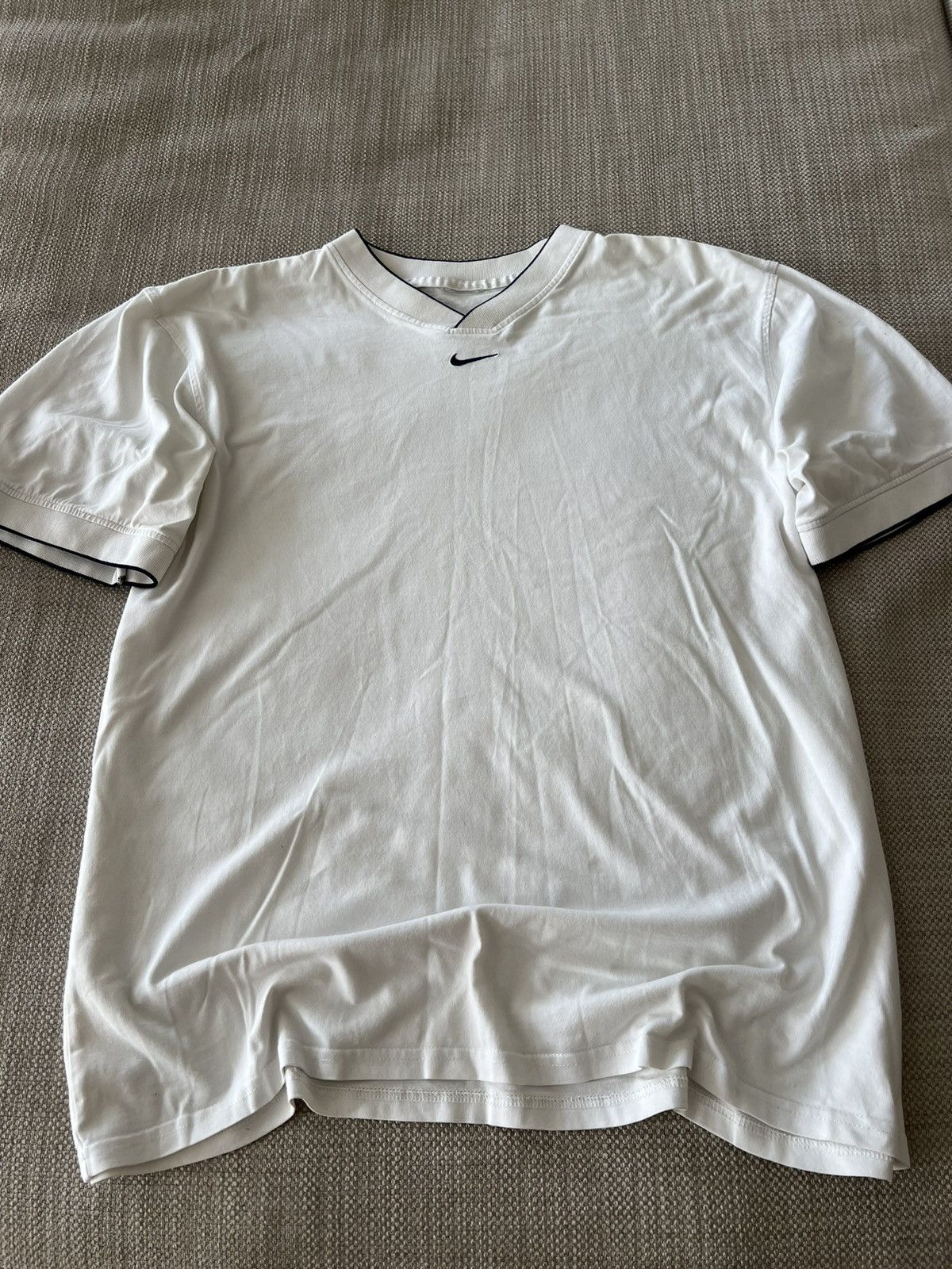 Nike × Vintage Vintage 💥 Nike T-Shirt Center Logo Tee Size US XL / EU 56 / 4 - 4 Thumbnail