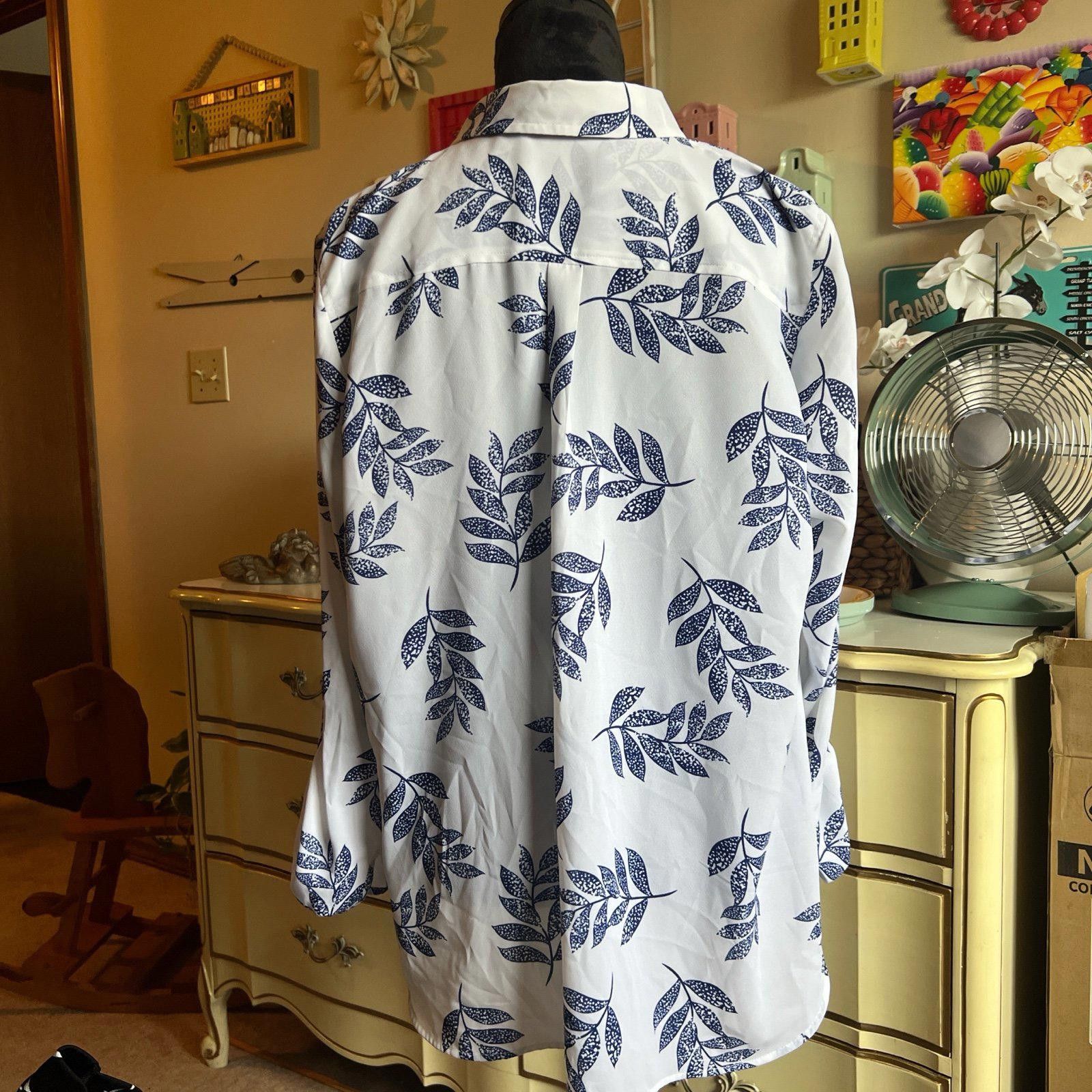 Apt. 9 Apt.9 Plus size Blue and white leaf print button down shirt Size XL / US 12-14 / IT 48-50 - 3 Thumbnail