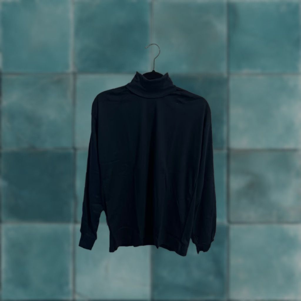 Vintage VINTAGE Kombi Turtleneck Shirt Womens L deadstock NIP 90s Canada Black Poly/Cotton Long Sleeve 27" 20" 24" Sleeve Womens Size L / US 10 / IT 46 - 1 Thumbnail