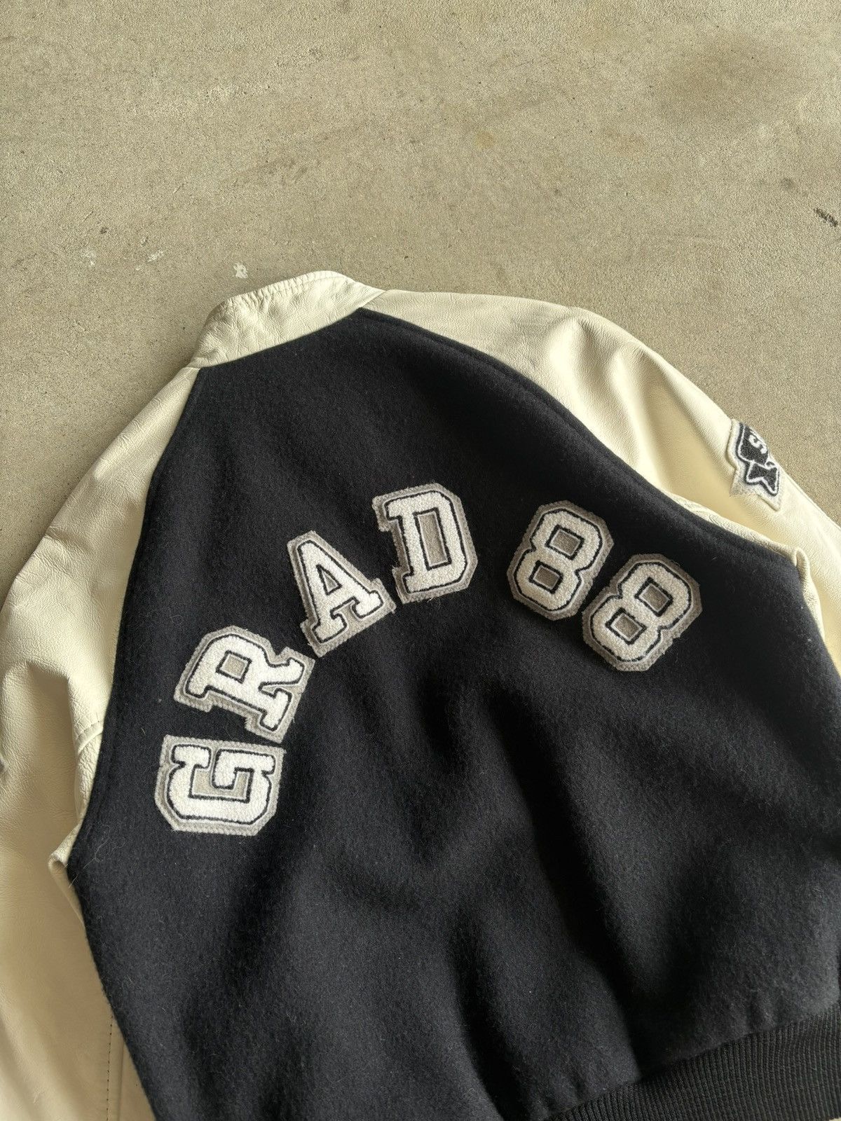 Other Vintage 1988 Grad Varsity Leather Jacket Flaming Dragon Size US S / EU 44-46 / 1 - 8 Thumbnail