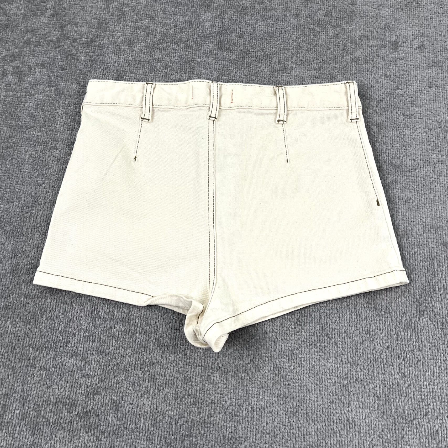 Free People FREE PEOPLE High Rise Denim Shorts Womens Size 31 White Distressed Casual NEW Size 24" / US 00 / IT 34 - 4 Thumbnail