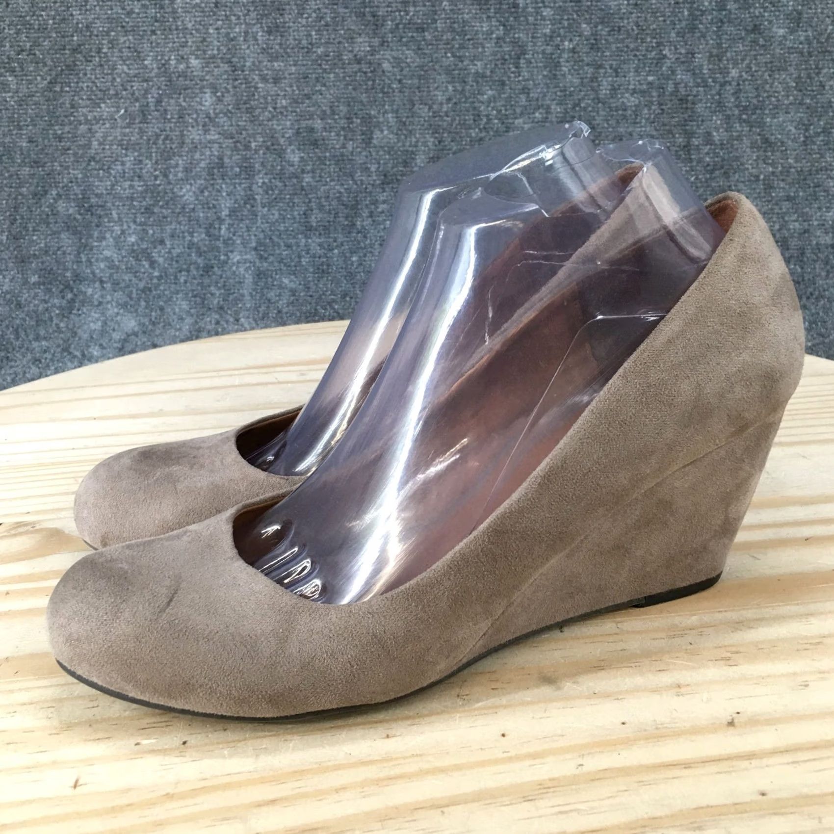 Chinese Laundry CL by Chinese Laundry Nima Heels Womens 9.5 M Casual Slip On Pumps Gray Fabric Shoe Womens Pump Grey Fabric Nima 90s style? Size US 10 / IT 40 - 6 Thumbnail