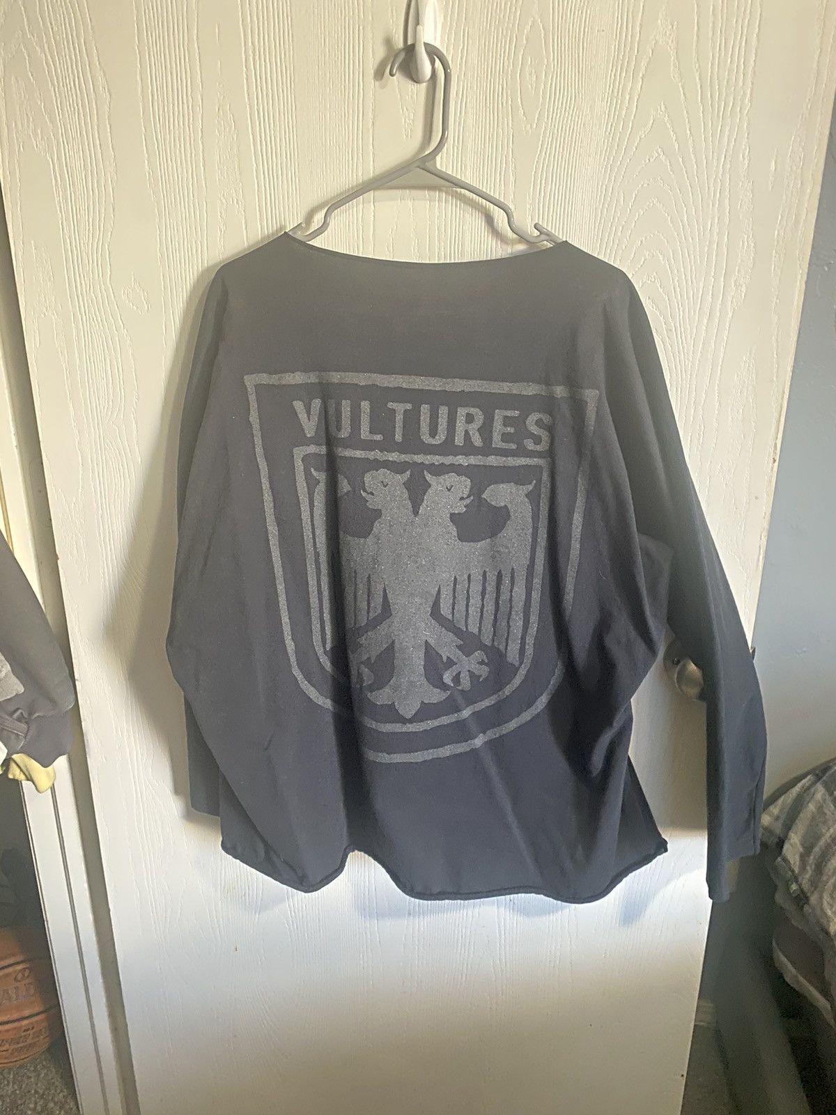 Yeezy YE Vultures Long Sleeve Size US L / EU 52-54 / 3 - 2 Thumbnail