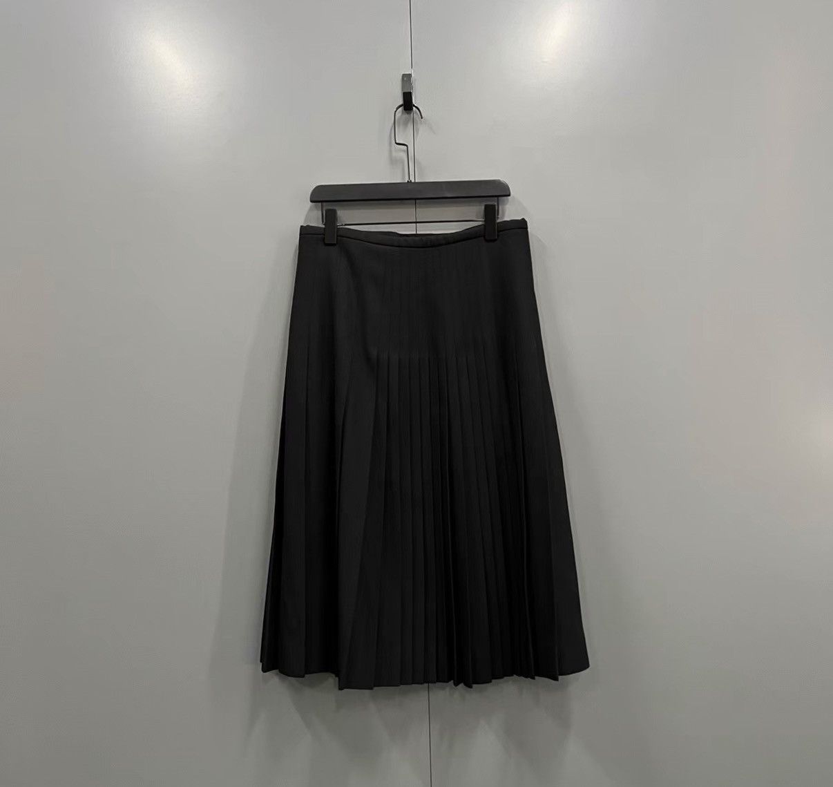 Burberry Burberry Black Mid-Rise Skirt J41 Size 26" / US 2 / IT 38 - 2 Thumbnail