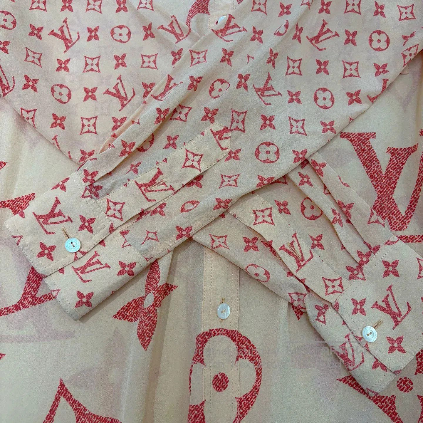 Louis Vuitton Louis Vuitton Silk Monogram Shirt. Size US XS / EU 42 / 0 - 6 Thumbnail