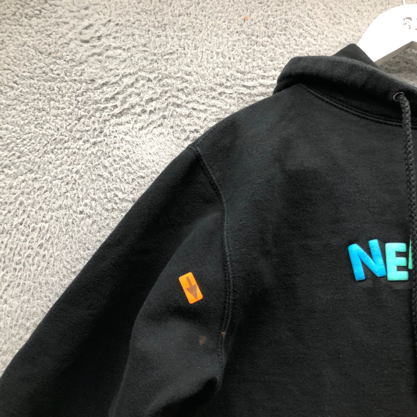 Vintage Nelk Boys Hoodie Men’s S Small Black Long Sleeve Pockets Drawstring Sweatshirt Pullover Size US S / EU 44-46 / 1 - 7 Thumbnail