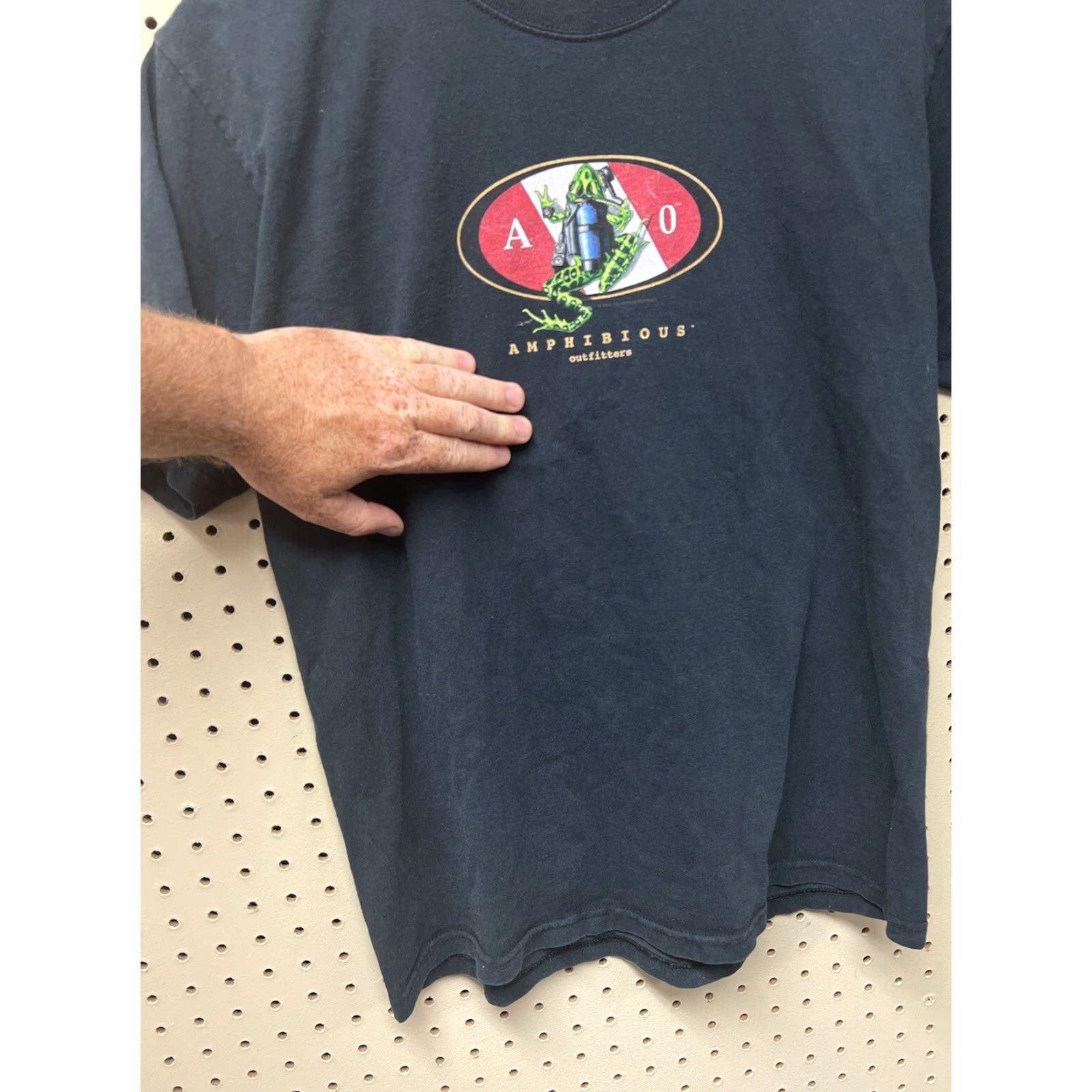 Fruit Of The Loom VINTAGE Fruit of the Loom T-Shirt Mens M Black Deep Sea Electric Eel Diving 90s Beach Nautical Fish Logo Pockets | Shirts | Mens | Black | 1990s Size US M / EU 48-50 / 2 - 5 Thumbnail