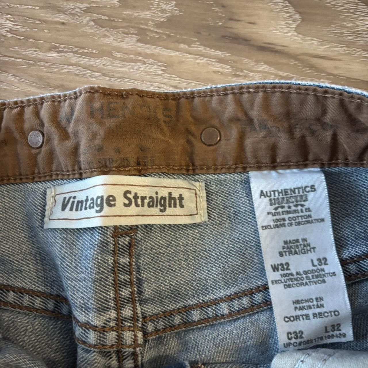 Levi's Crazy Vintage Y2K/2000s Grunge Medium Wash Levis Denim Jeans! 32x31 Size US 32 / EU 48 - 8 Thumbnail