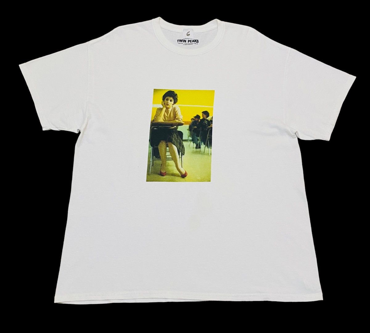image of Design Vintage Mystery Movie Twin Peaks T-Shirt 2000S in White, Men's (Size XL)
