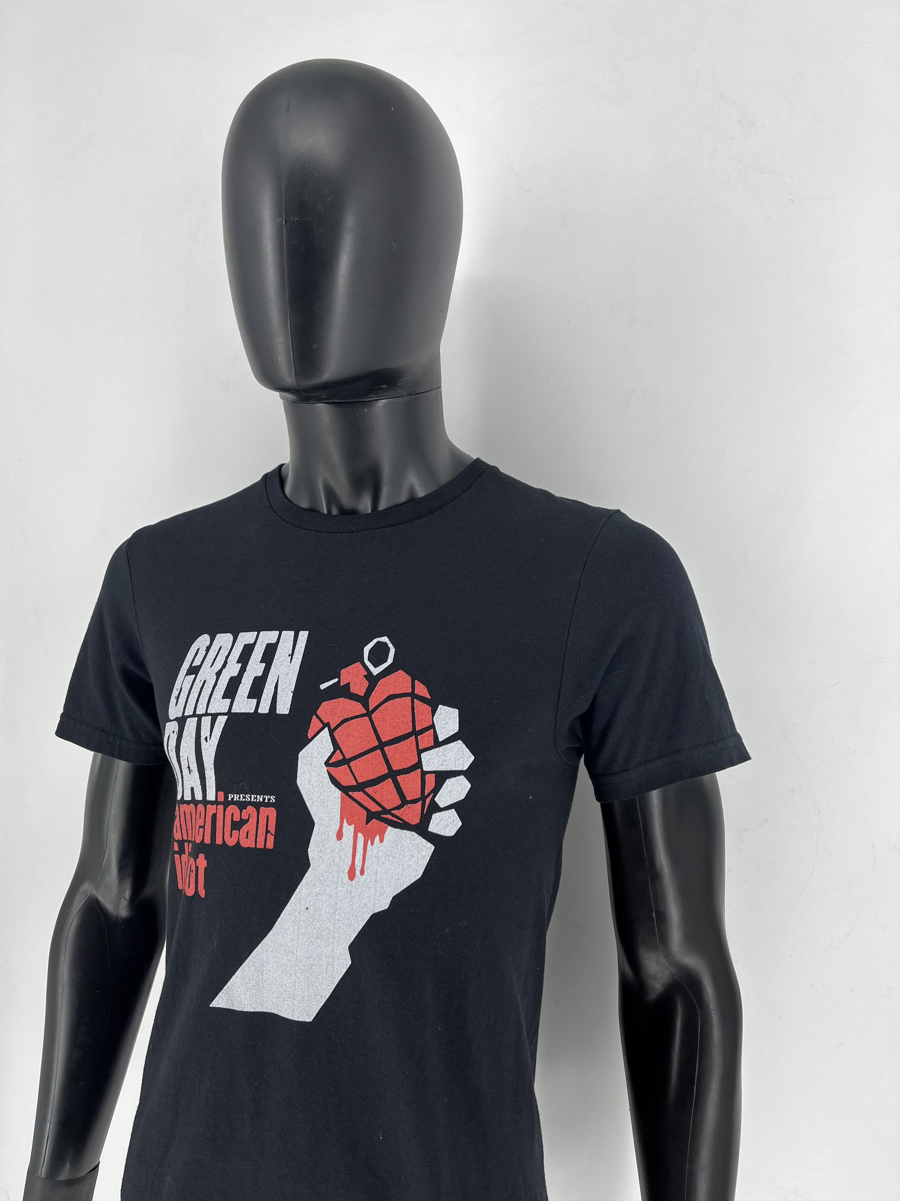 Band Tees Vintage Y2K Green Day American Idiot Tour Band Tee Size US S / EU 44-46 / 1 - 5 Thumbnail
