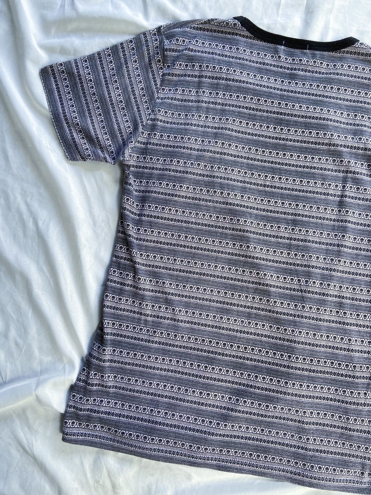 Le Grande Bleu (L.G.B.) TK MIXPICE SKULL ALL OVER PRINTED TEE SHIRT Size US L / EU 52-54 / 3 - 14 Thumbnail