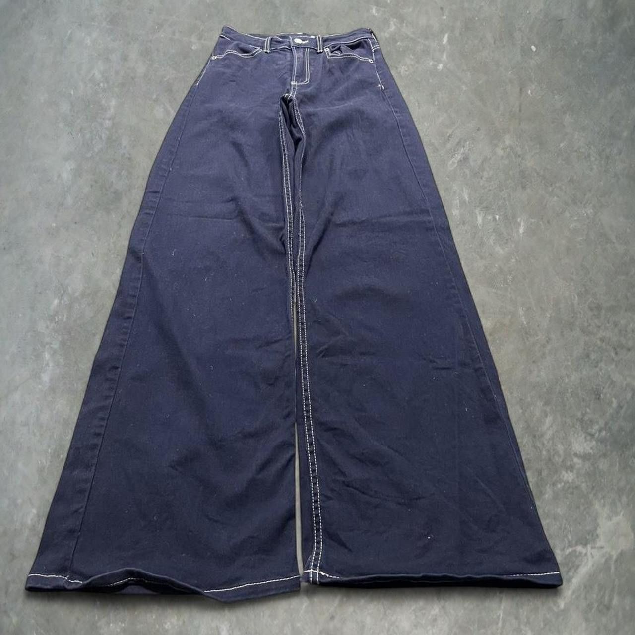 Vintage Crazy Vintage Y2K/2000s Super Baggy Navy Blue Wide Leg Jeans with white Stitching Size 24" / US 00 / IT 34 - 1 Thumbnail