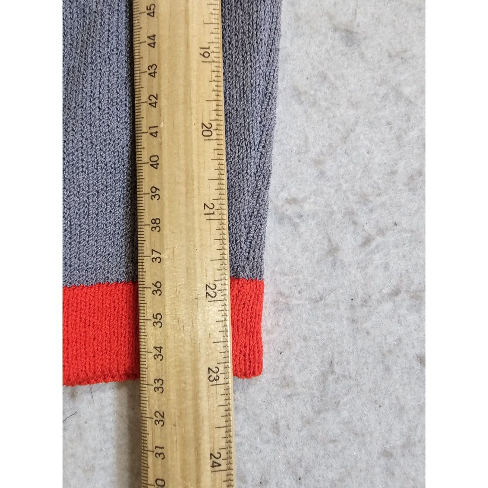 St. John VINTAGE St John Collection by Marie Gray Knitted Grey & Orange Trimmed Suit Sz 4 Top & Bottom Set / 2 Piece / Wool Blend / Regular Fit / Women Size S / US 4 / IT 40 - 7 Thumbnail