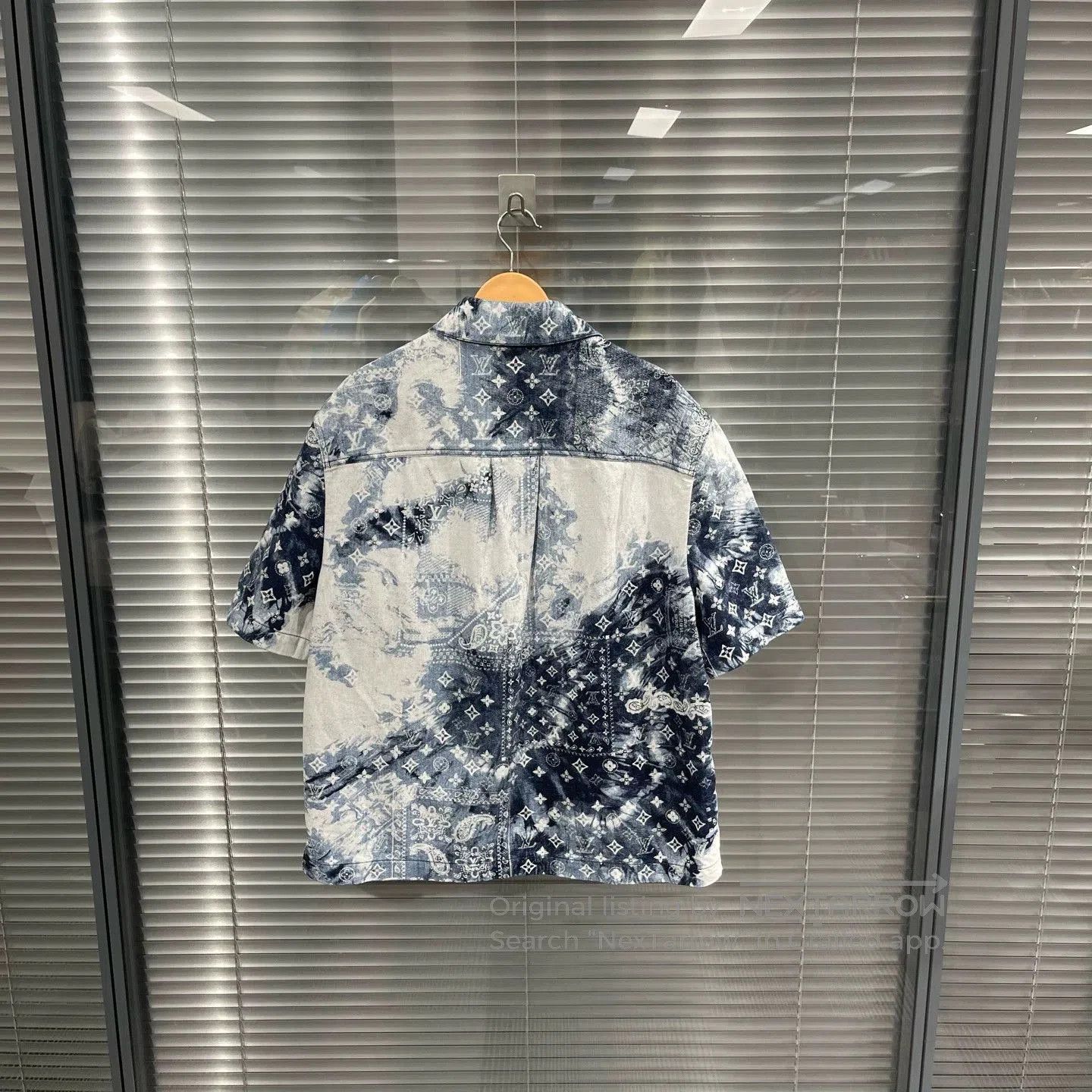 Louis Vuitton Blue Short Sleeve Patterned Shirt. Size US L / EU 52-54 / 3 - 1 Thumbnail