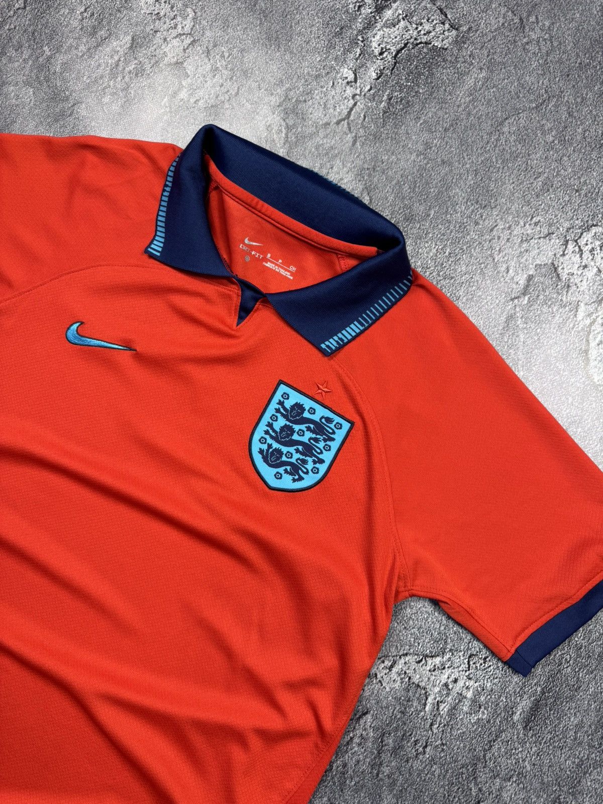 Nike England National Team Nike Away Jersey — Crimson Red Size US S / EU 44-46 / 1 - 2 Thumbnail