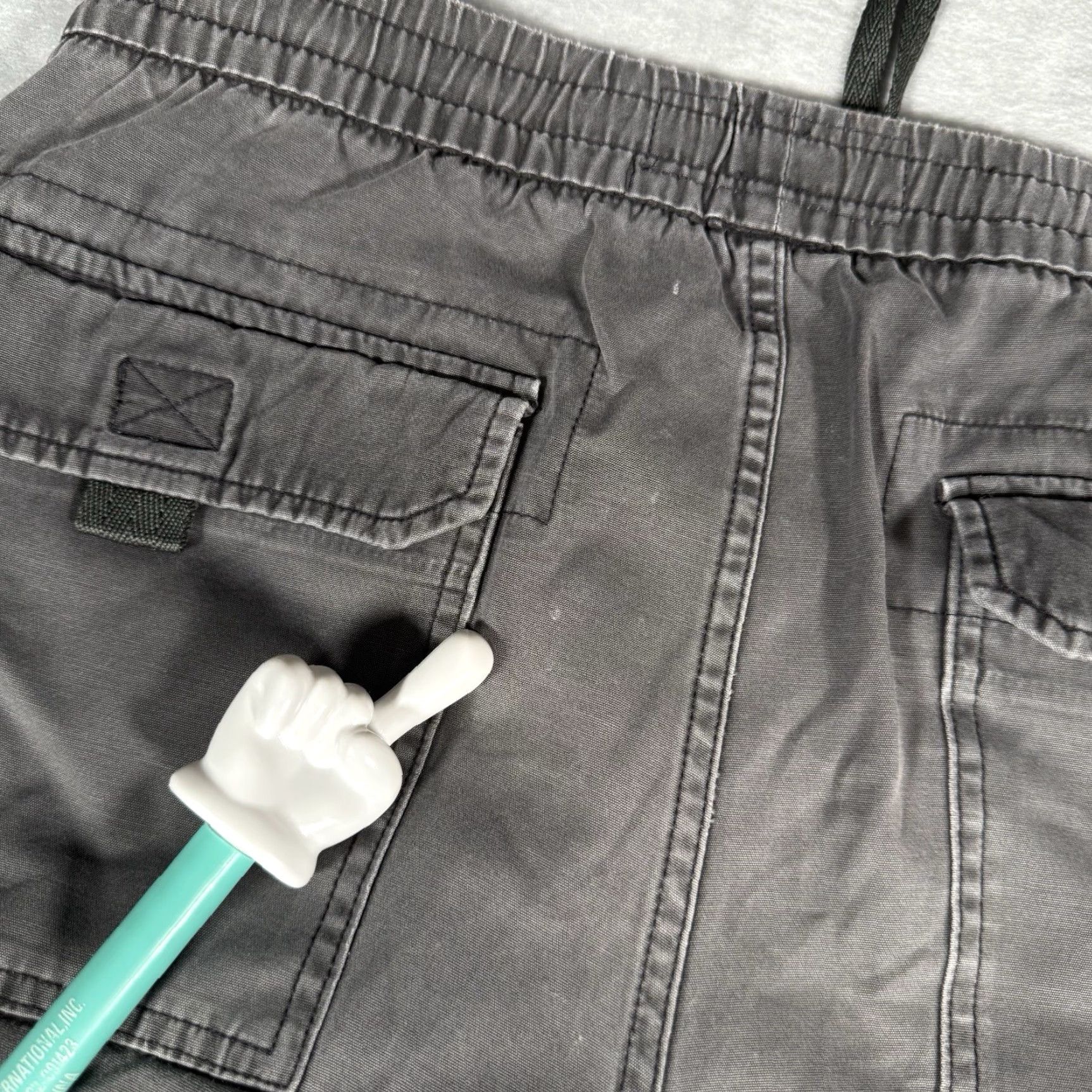 Abercrombie & Fitch Abercrombie & Fitch Cargo Drawstring Pants Mens M 28” Straight Gray Size US 31 - 7 Thumbnail
