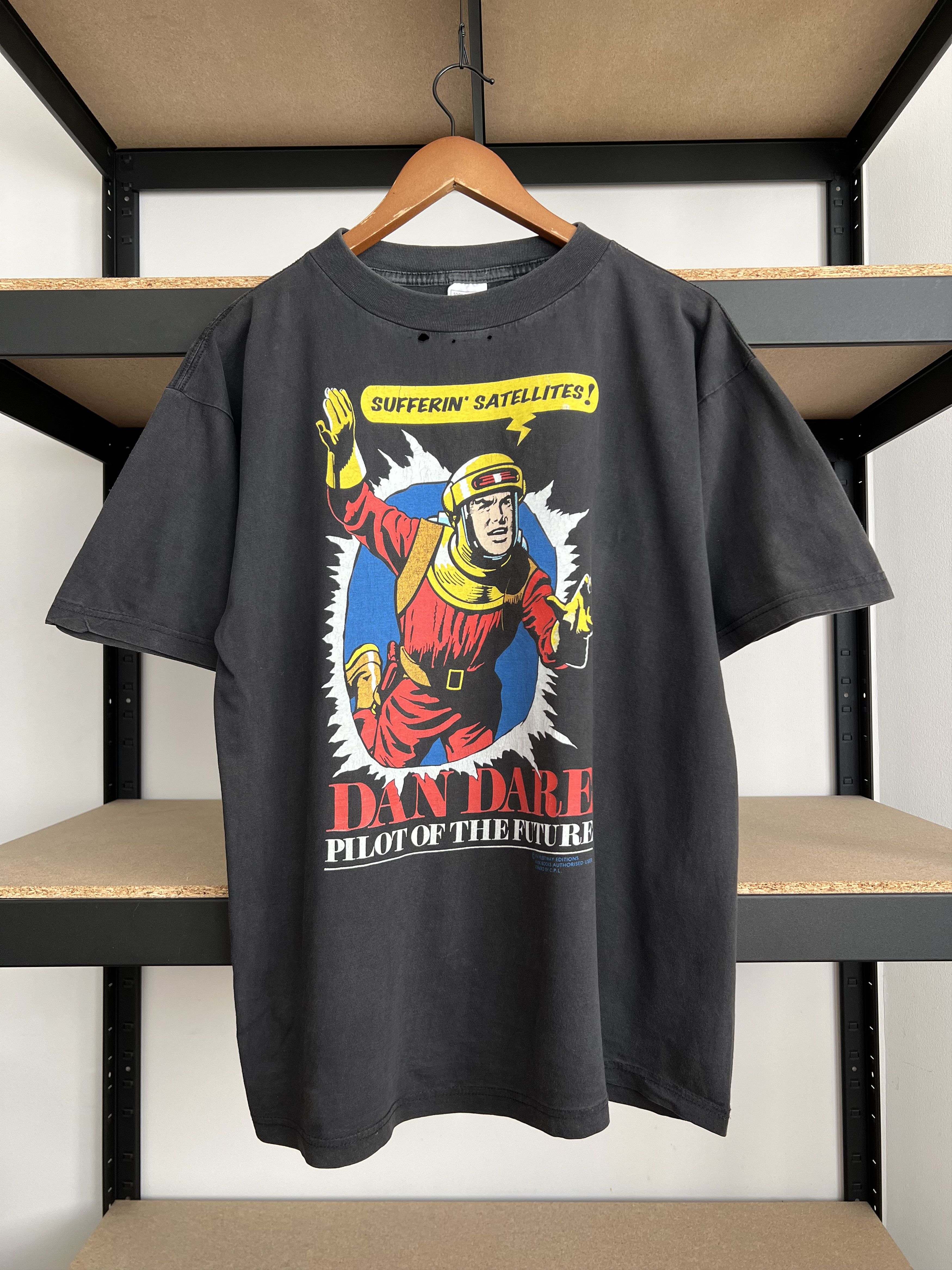 Vintage Vintage 1994 Dan Dare Pilot of the Future Comics T-shirt Size US XL / EU 56 / 4 - 1 Thumbnail