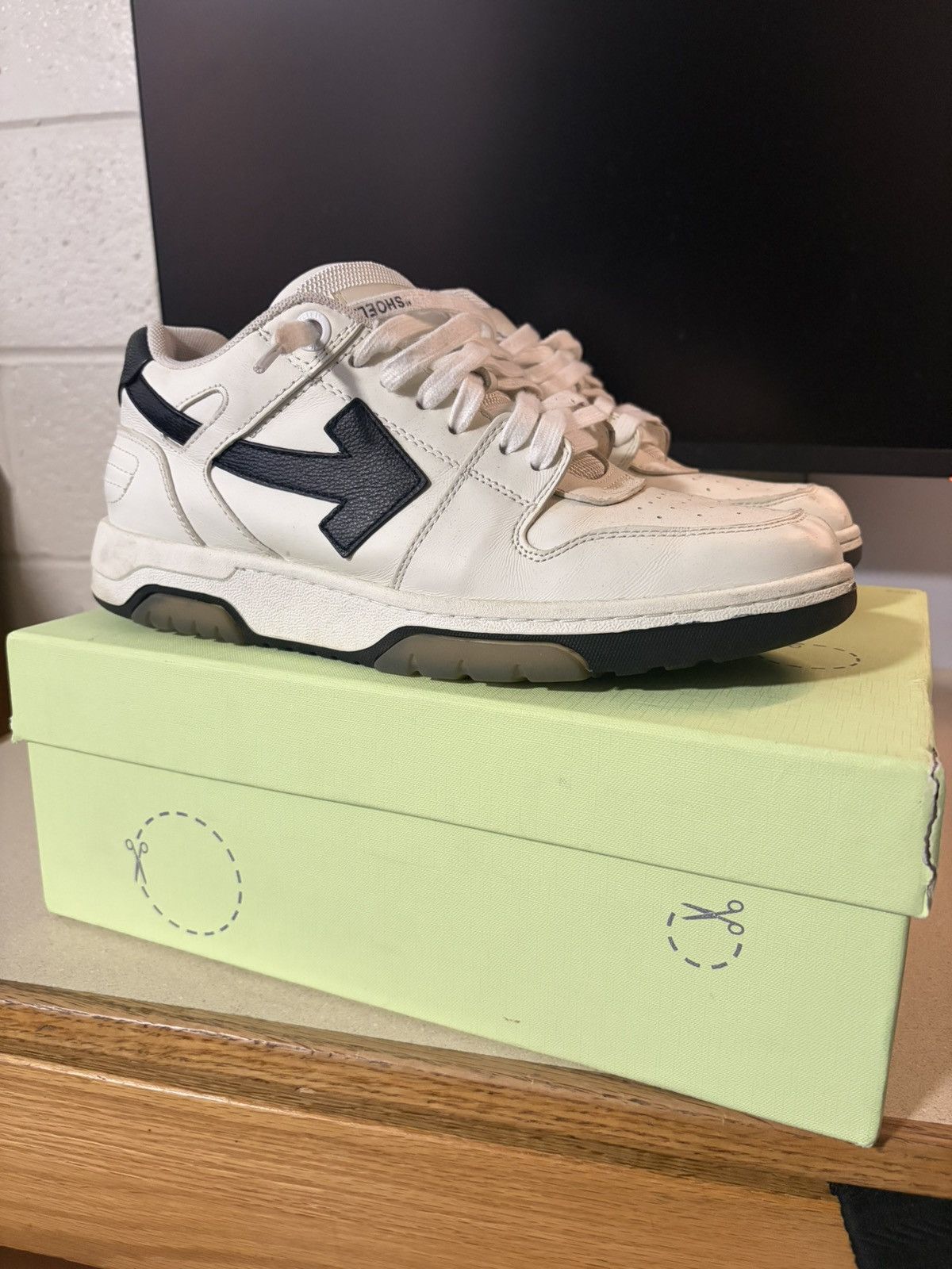 Off-White Off White Out of Office Sneakers Size US 10 / EU 43 - 1 Thumbnail