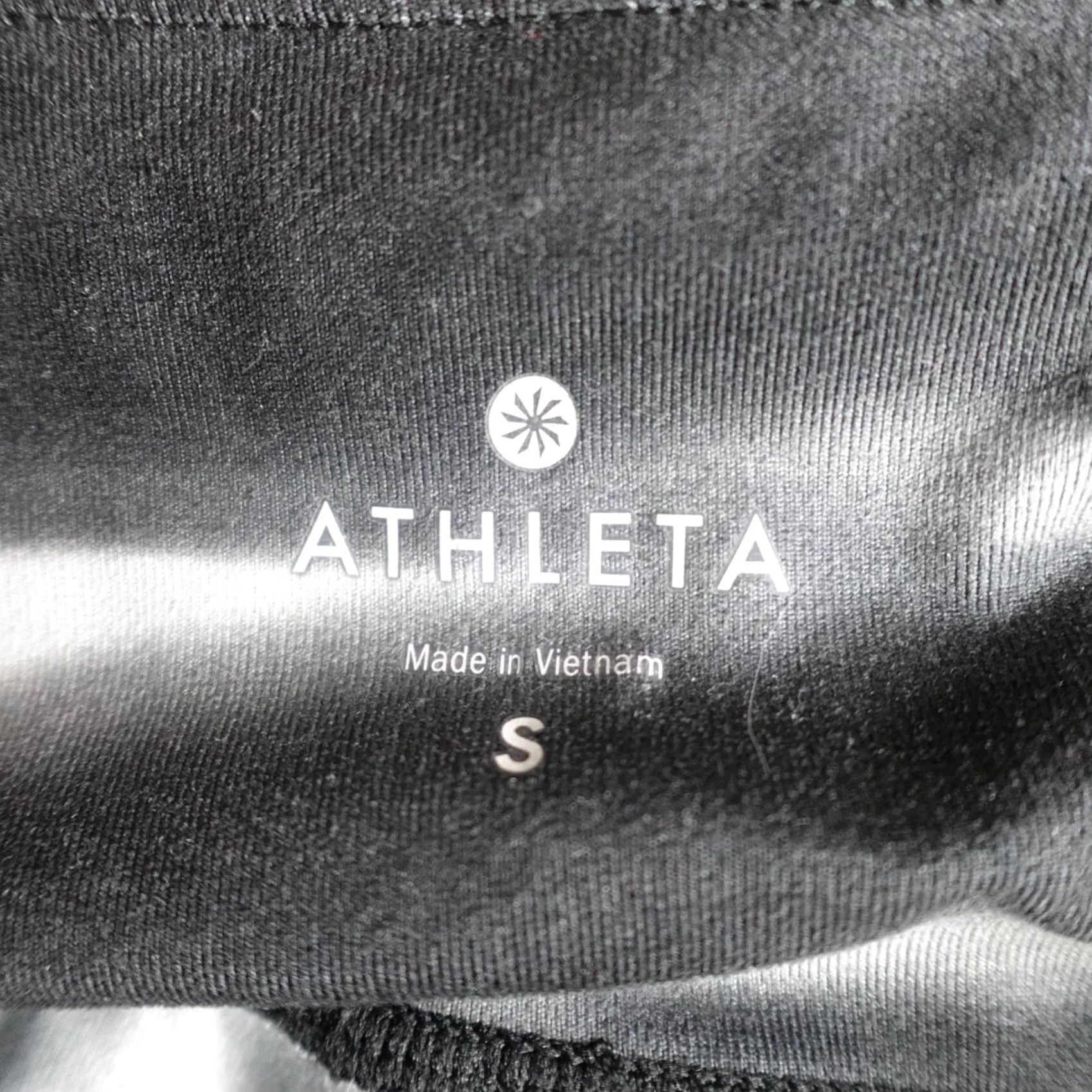 Athleta Athleta Chaturanga Capri Leggings Small Black White Striped High Rise H2O Size 28" / US 6 / IT 42 - 7 Thumbnail