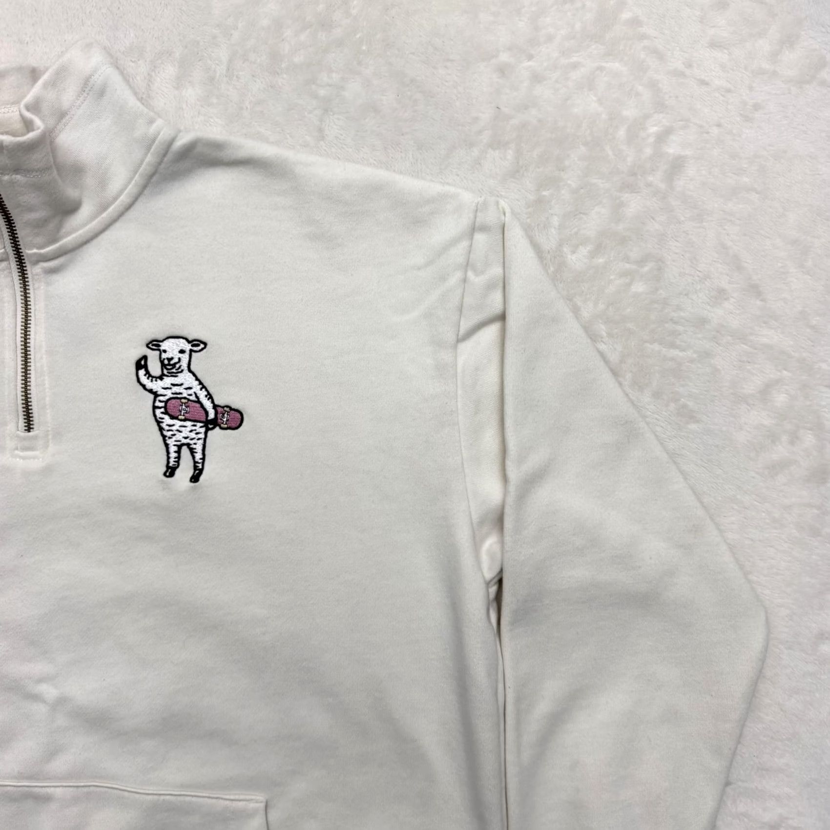 Vintage graniph Sweatshirt Mens M White Graphic Print 1/4 Zip Pullover Lambchop Skateboarding Animals Sports Pockets Size US M / EU 48-50 / 2 - 4 Thumbnail
