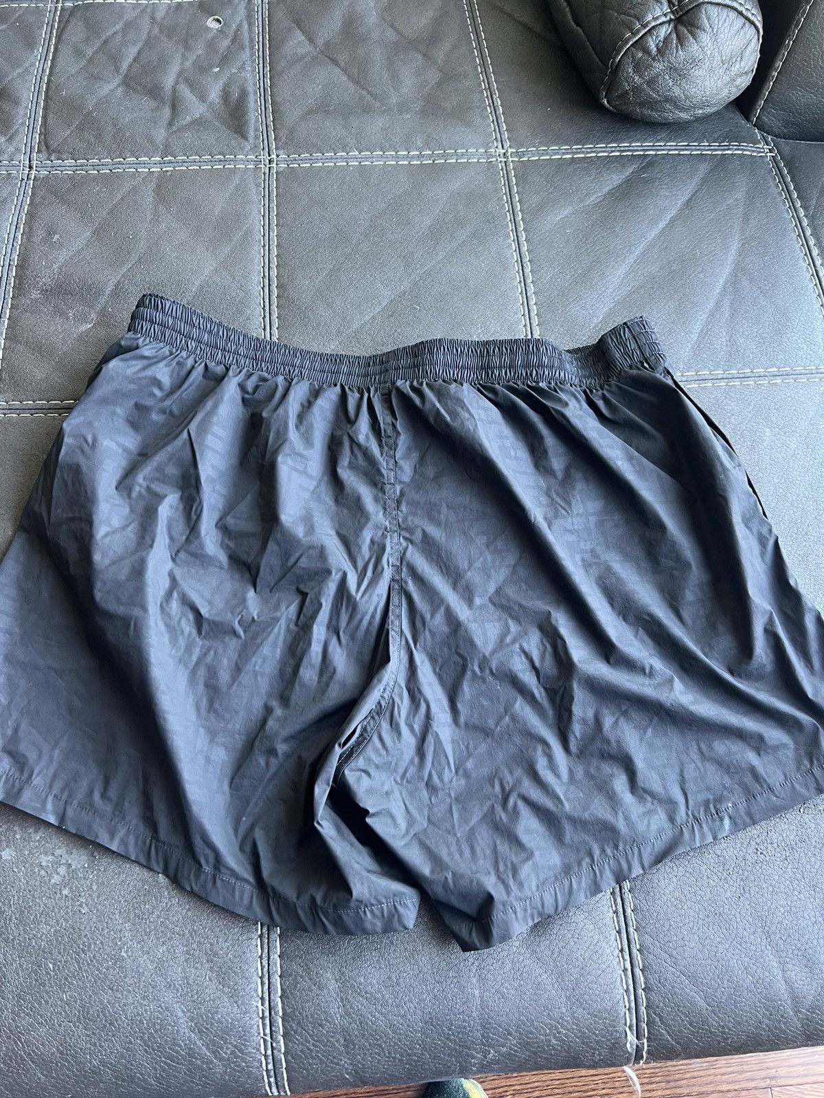 Fendi Fendi water reactive shorts Size US 38 / EU 54 - 2 Thumbnail