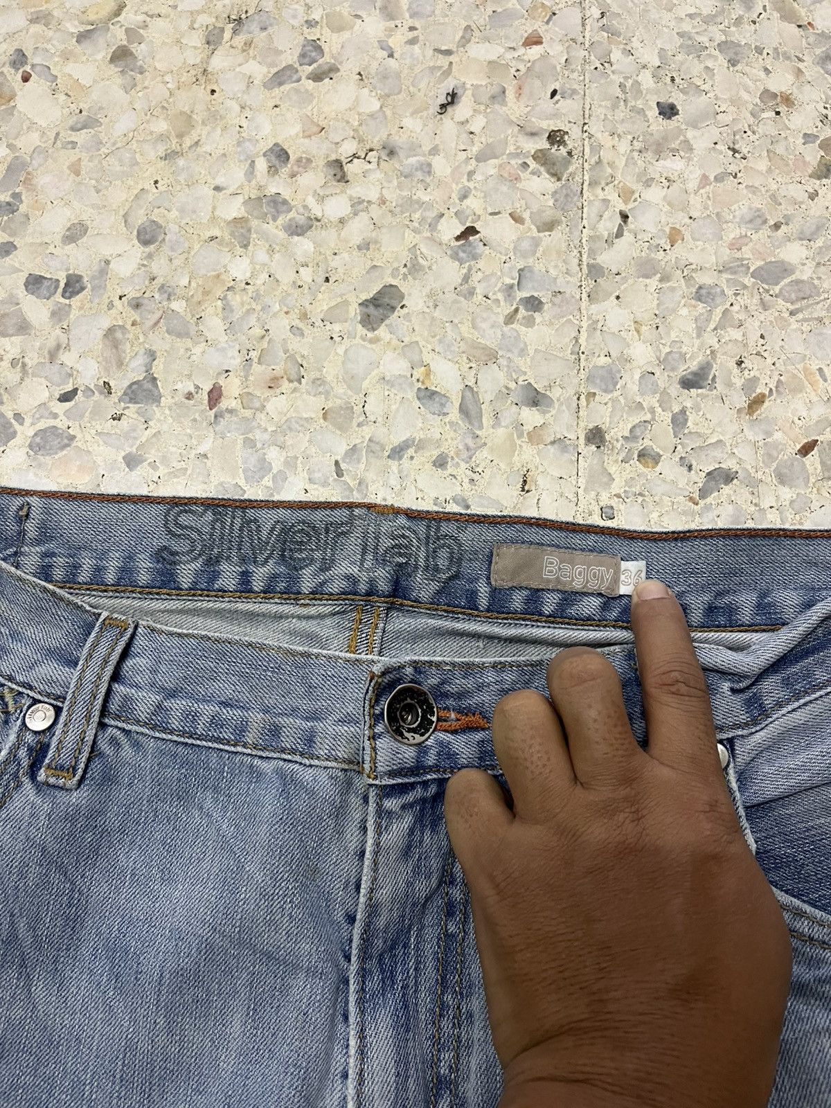 Levi's Vintage Clothing Vintage Y2K Levi’s SilverTab baggy Jeans light wash Size US 36 / EU 52 - 3 Thumbnail
