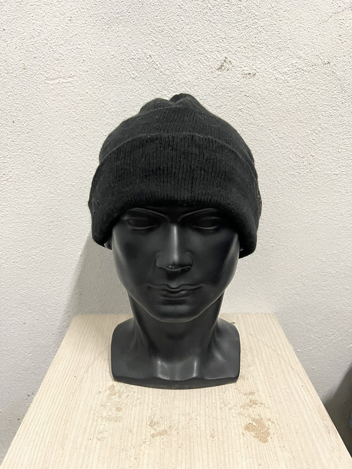 Vintage Vintage H&M Plain Beanie Hat Size ONE SIZE - 2 Thumbnail