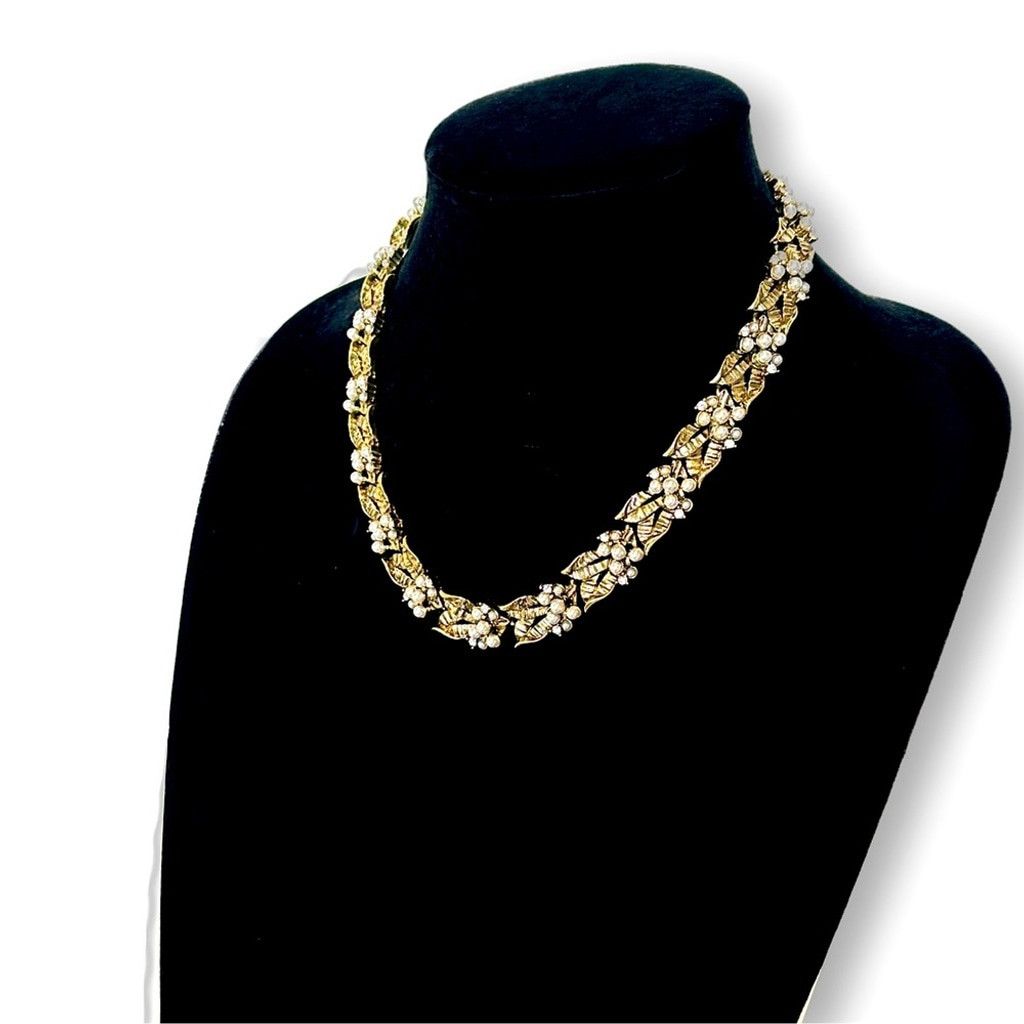 Neiman Marcus VINTAGE CHARM Gold & Pearl Luxury Collar Necklace NWT Size ONE SIZE - 5 Thumbnail