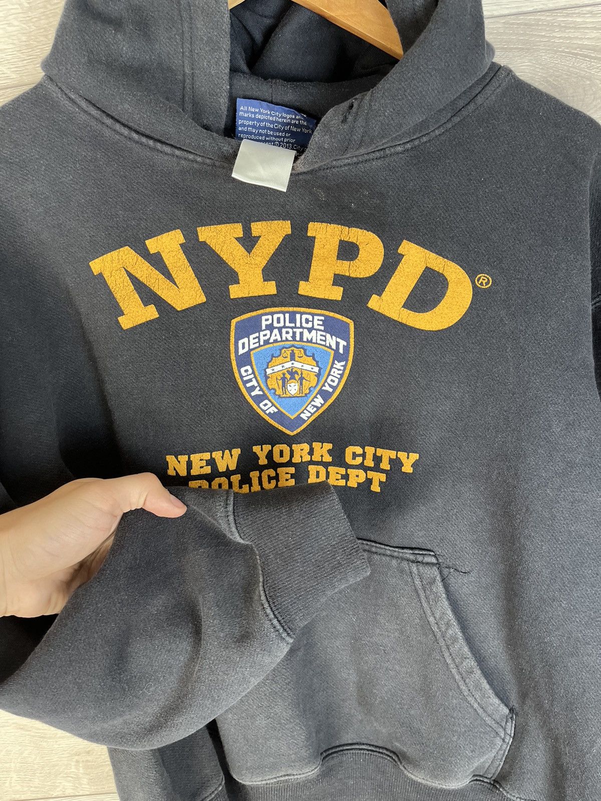 Vintage Vintage men’s hoodie NYPD New York City Police Dept 2013s Size US S / EU 44-46 / 1 - 12 Thumbnail