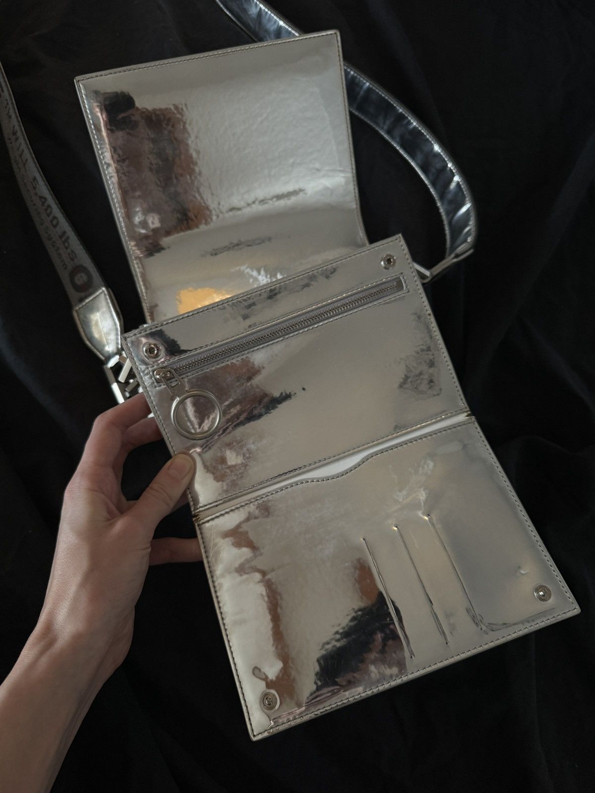 Off-White Off-White Silver Metallic Leather Bag c/o Virgil Abloh Size ONE SIZE - 3 Thumbnail