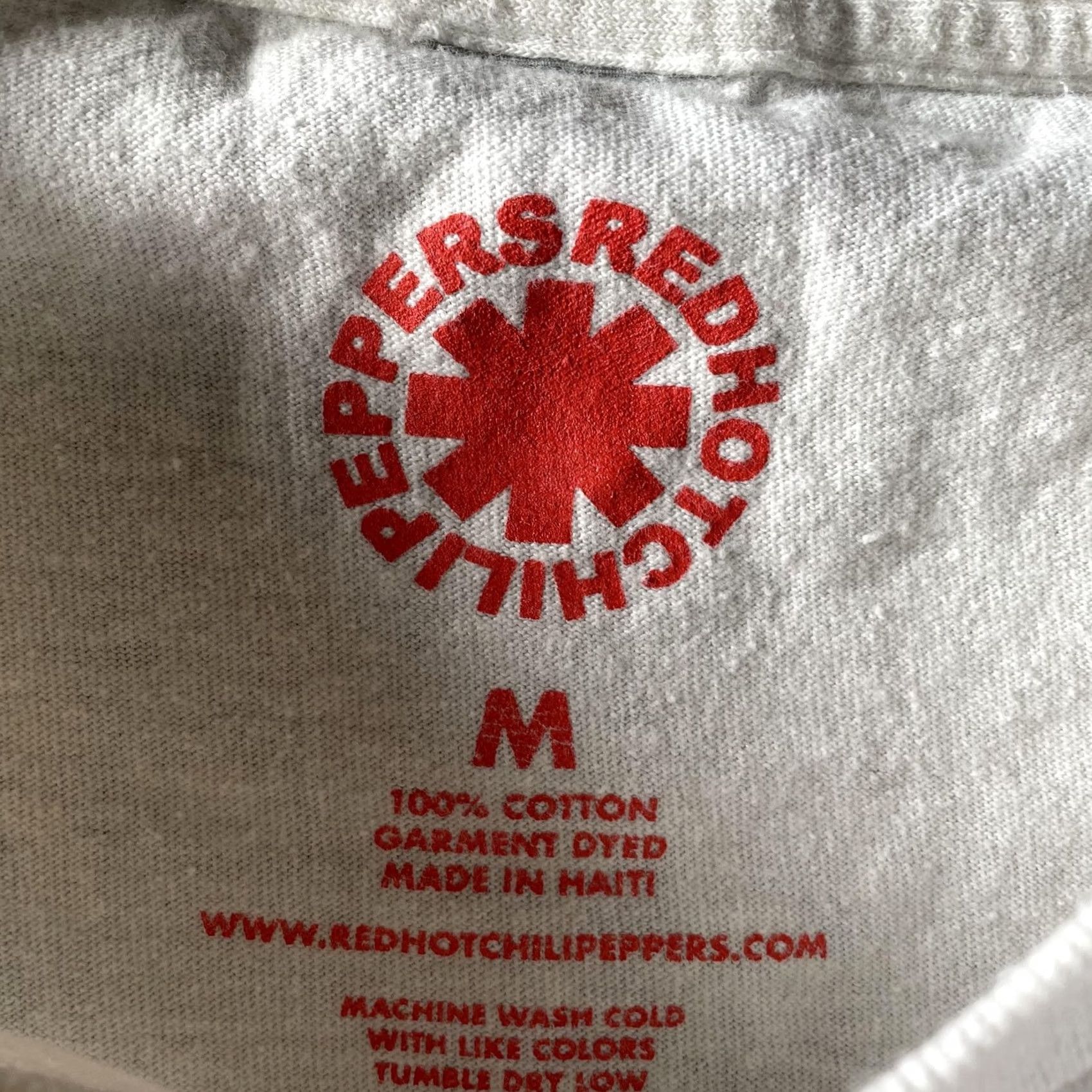 Vintage Red Hot Chili Peppers Shirt Mens Medium White Unlimited World Tour Graphic Tee Size US M / EU 48-50 / 2 - 2 Thumbnail