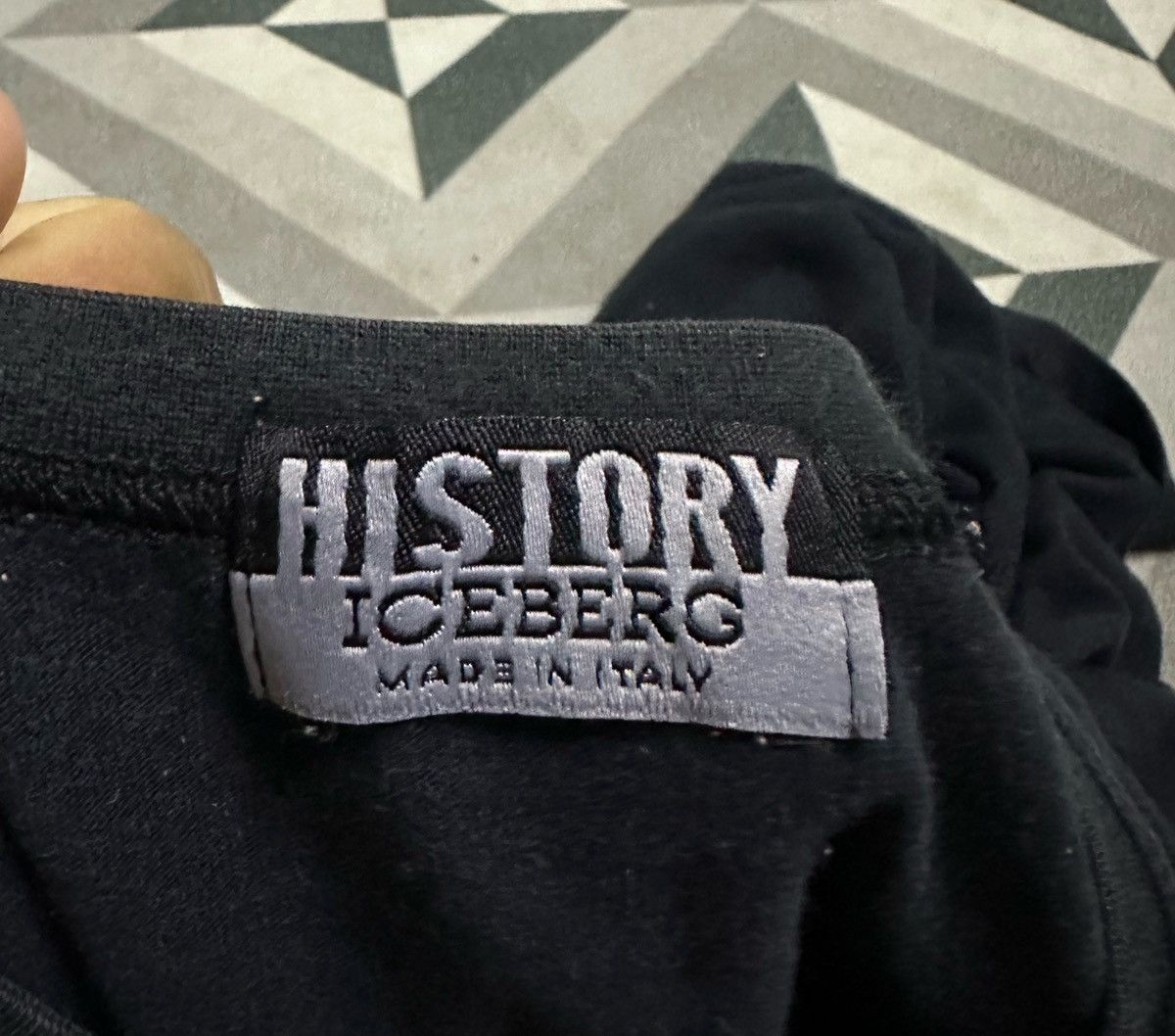 Iceberg Pink panthers history Iceberg black tee Size US L / EU 52-54 / 3 - 5 Thumbnail
