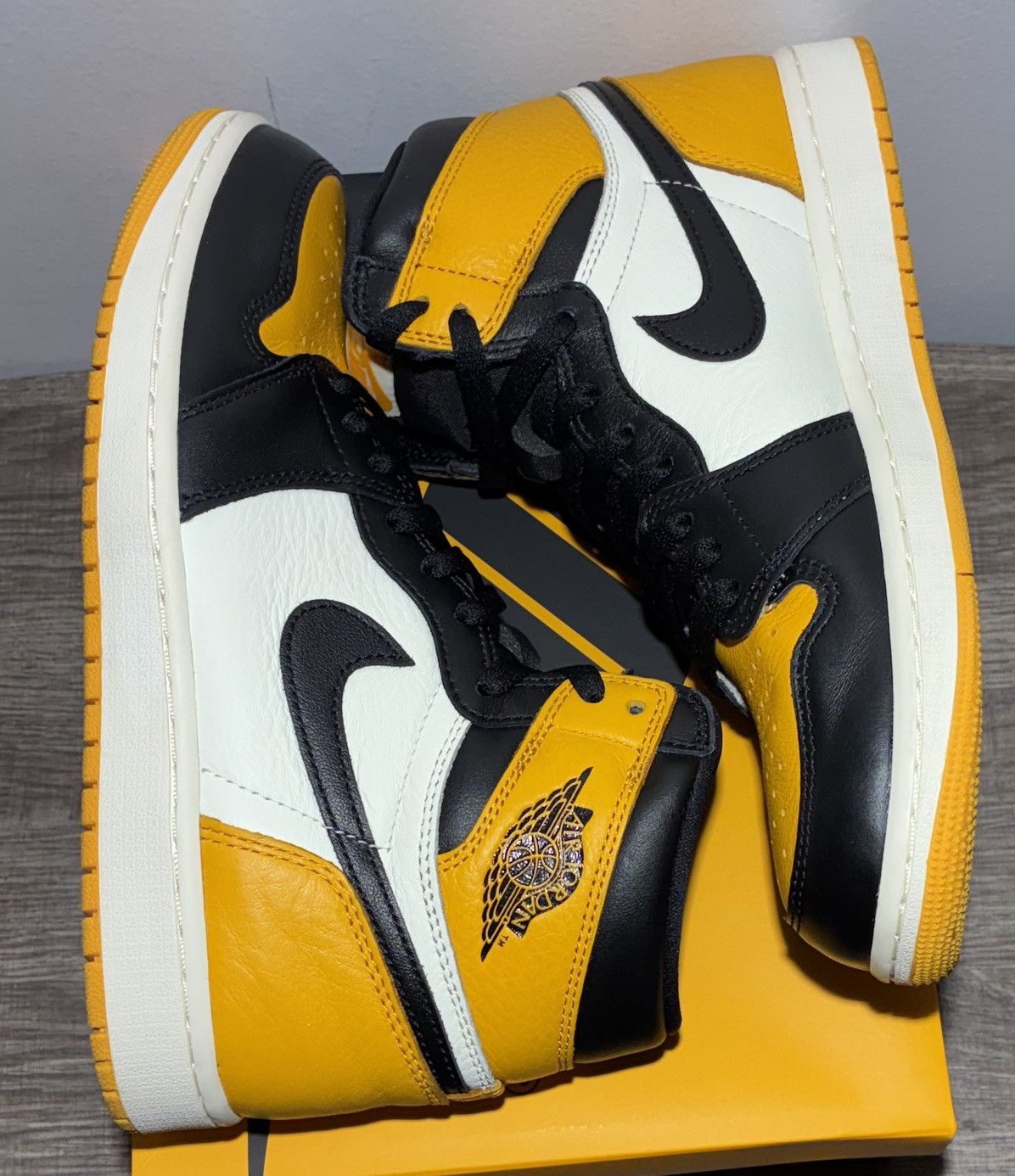Jordan Brand Size 9.5 - Air Jordan 1 Retro High OG Taxi Size US 9.5 / EU 42-43 - 1 Thumbnail