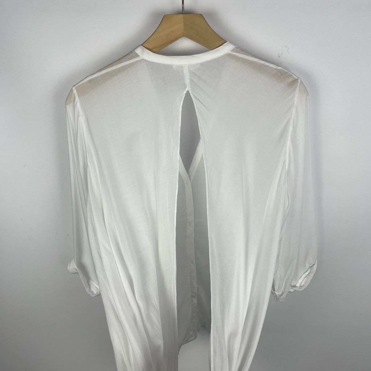 Helmut Lang Ladies Helmut Lang Keyhole Twist archive blouse shirt Size M / US 6-8 / IT 42-44 - 14 Thumbnail