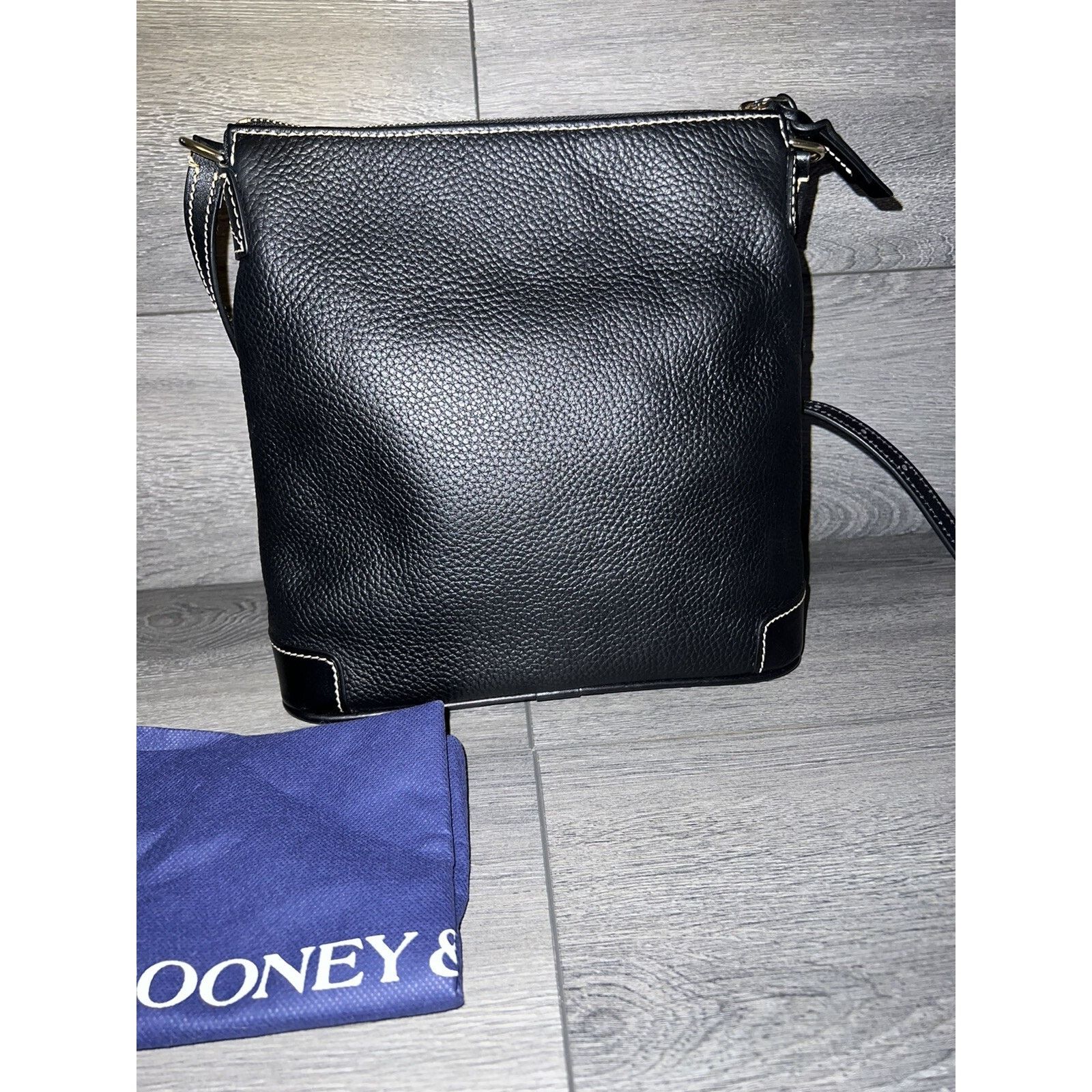 Dooney & Bourke Dooney & Bourke Peeble Leather Crossbody black bag A260501 Size ONE SIZE - 5 Thumbnail