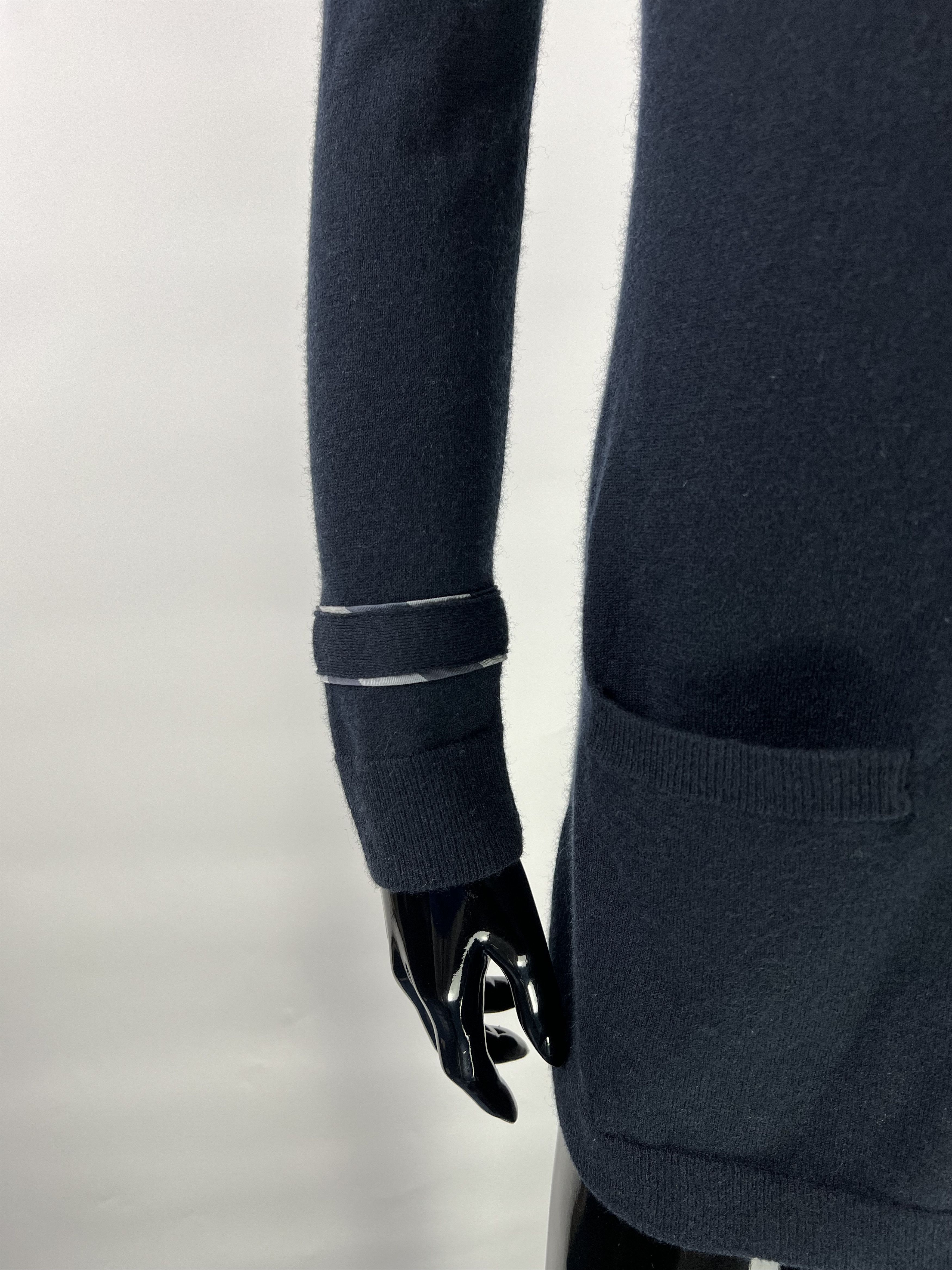 Burberry Burberry Women's Navy Blue Wool Cardigan Size XS Size XS / US 0-2 / IT 36-38 - 4 Thumbnail