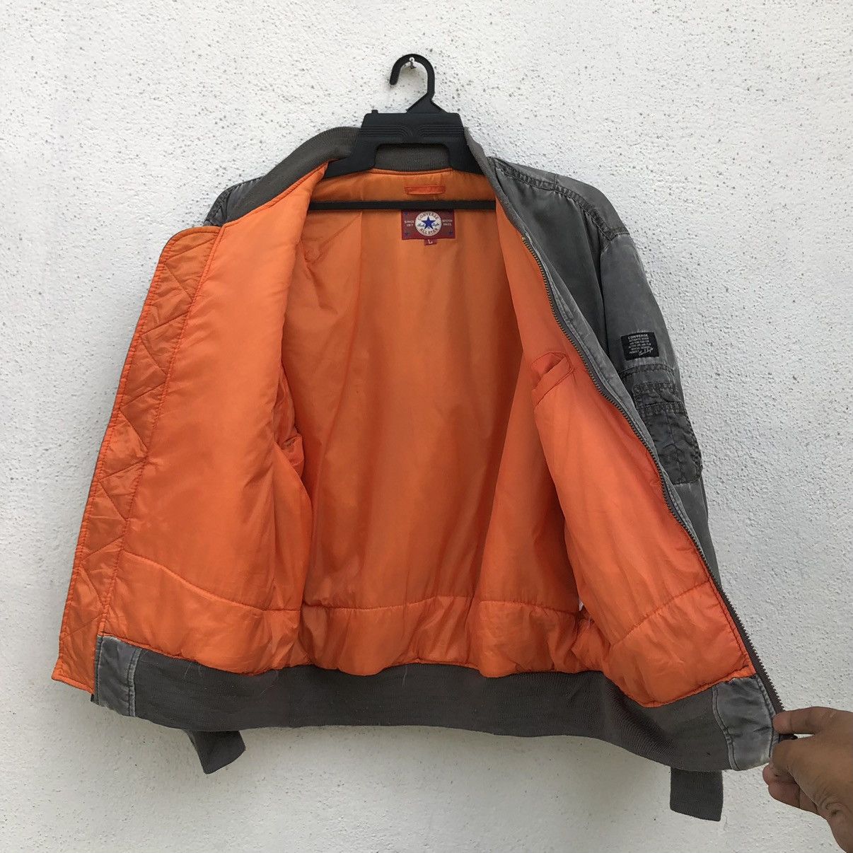 Converse Vintage Converse Sun Faded Ma-1 Bomber Jacket Size US L / EU 52-54 / 3 - 13 Thumbnail