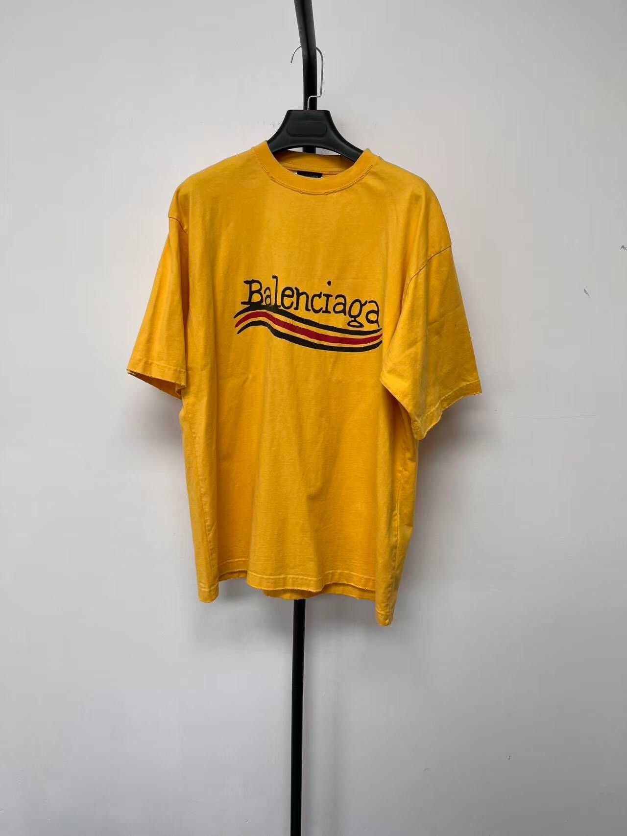 Balenciaga Balenciaga Logo Print Crewneck Short-Sleeve Tee Size XS / US 0-2 / IT 36-38 - 1 Thumbnail