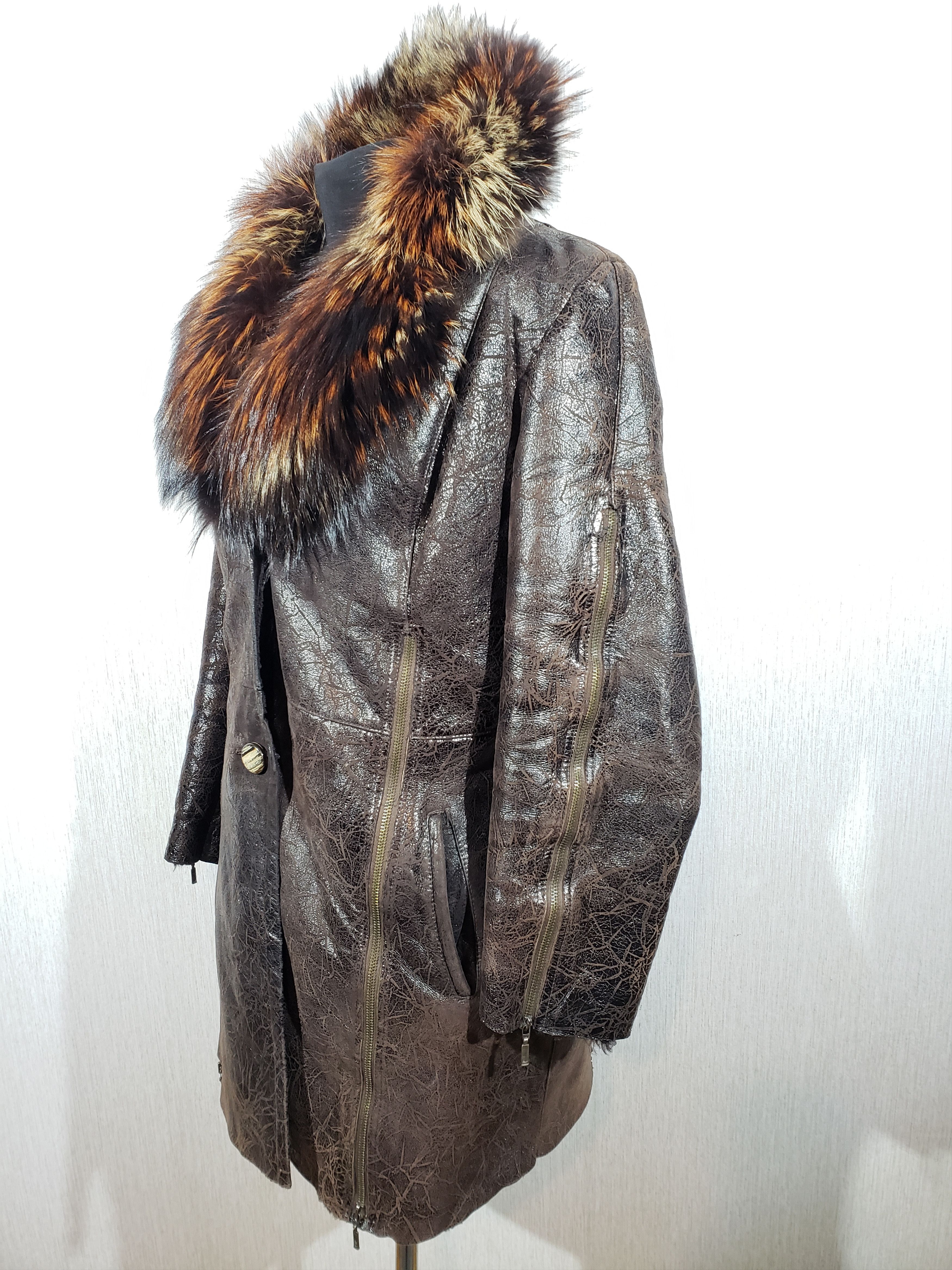 Other Stylish brown sheepskin coat with a warm fluffy collar. Size XL / US 12-14 / IT 48-50 - 2 Thumbnail