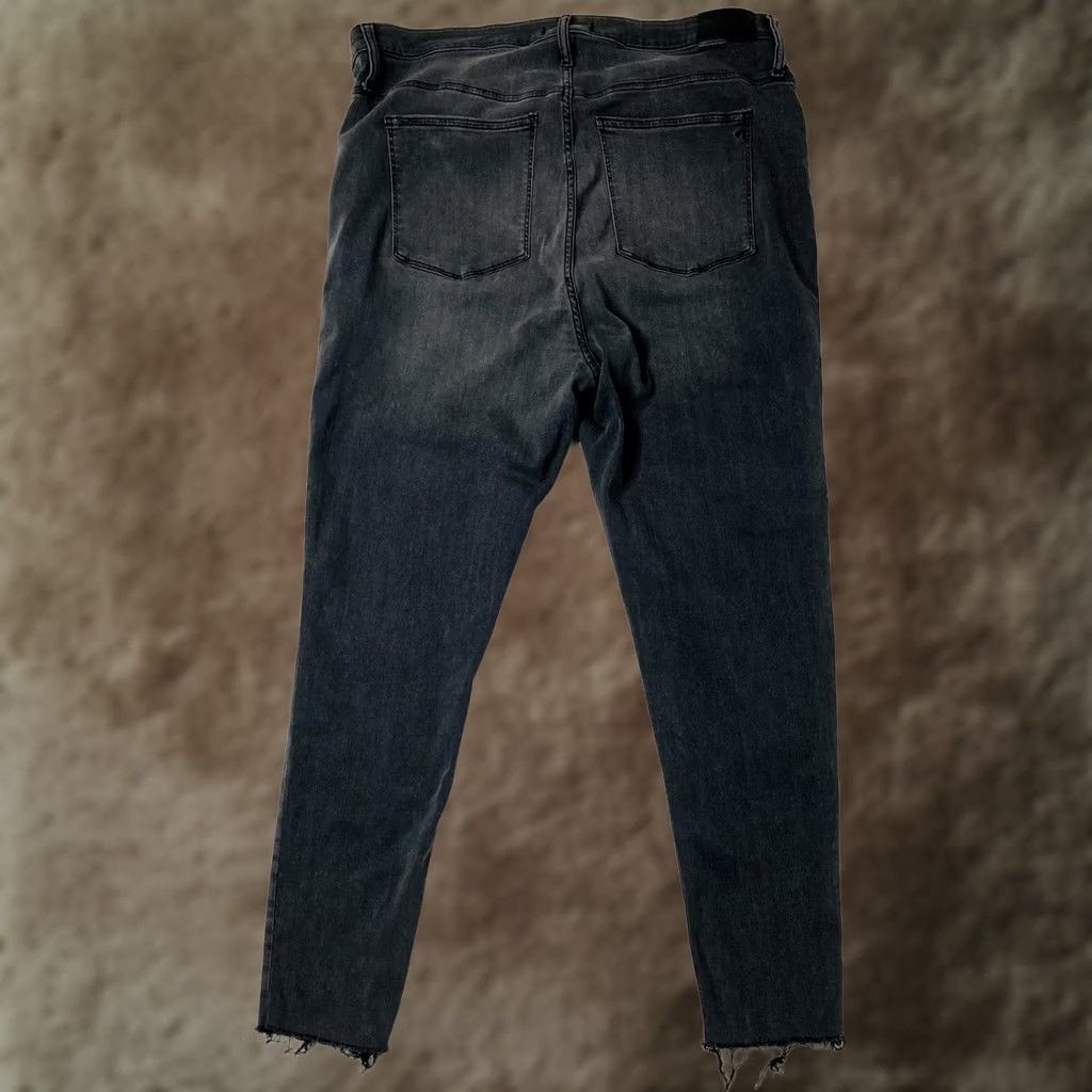 Madewell Womens Madewell High Rise 10" Skinny Jeans Size 35 Raw Hem Faded Black Jeans Size 24" / US 00 / IT 34 - 1 Thumbnail