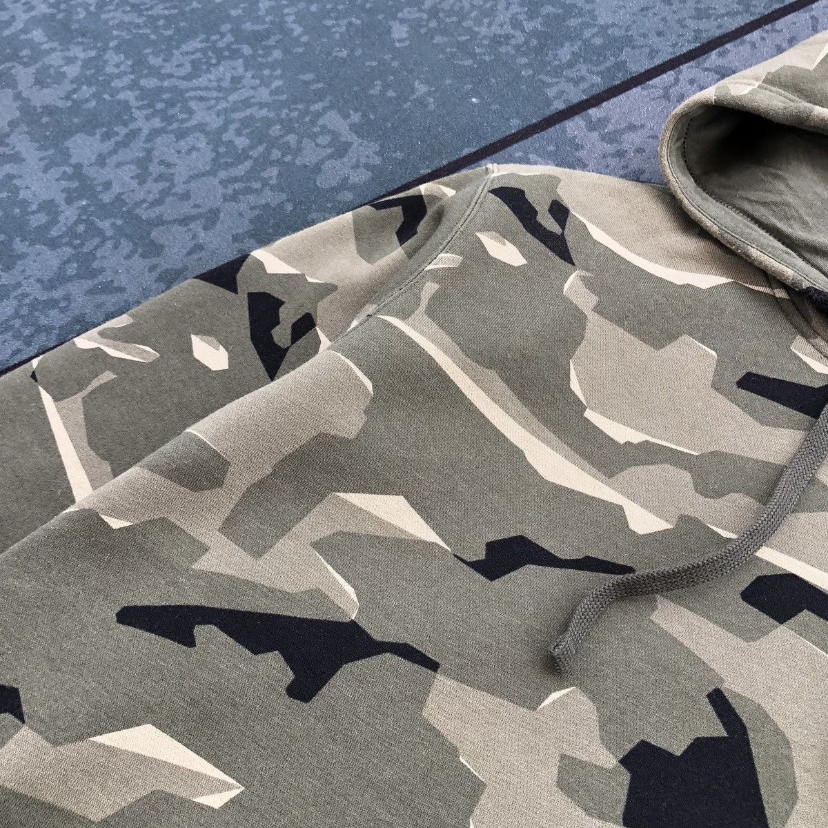 Nike Nike NSW Camo Hoodie Sweatshirts In Green Size US M / EU 48-50 / 2 - 9 Thumbnail
